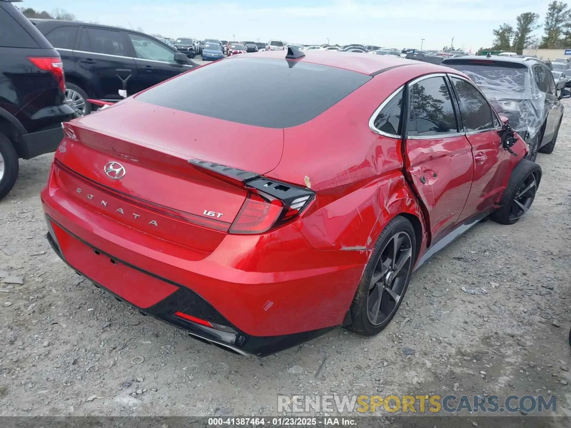 4 Photograph of a damaged car 5NPEJ4J23MH087590 HYUNDAI SONATA 2021