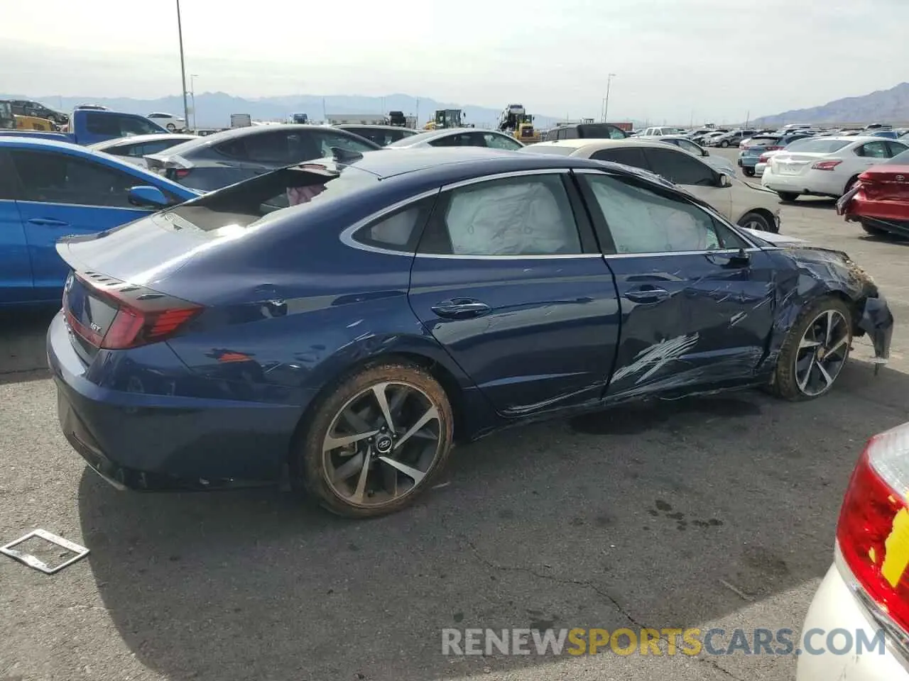 3 Фотография поврежденного автомобиля 5NPEJ4J24MH099022 HYUNDAI SONATA 2021