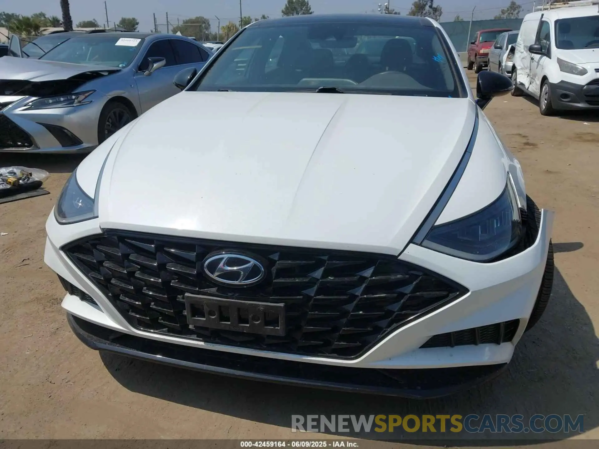 12 Photograph of a damaged car 5NPEJ4J26MH077006 HYUNDAI SONATA 2021