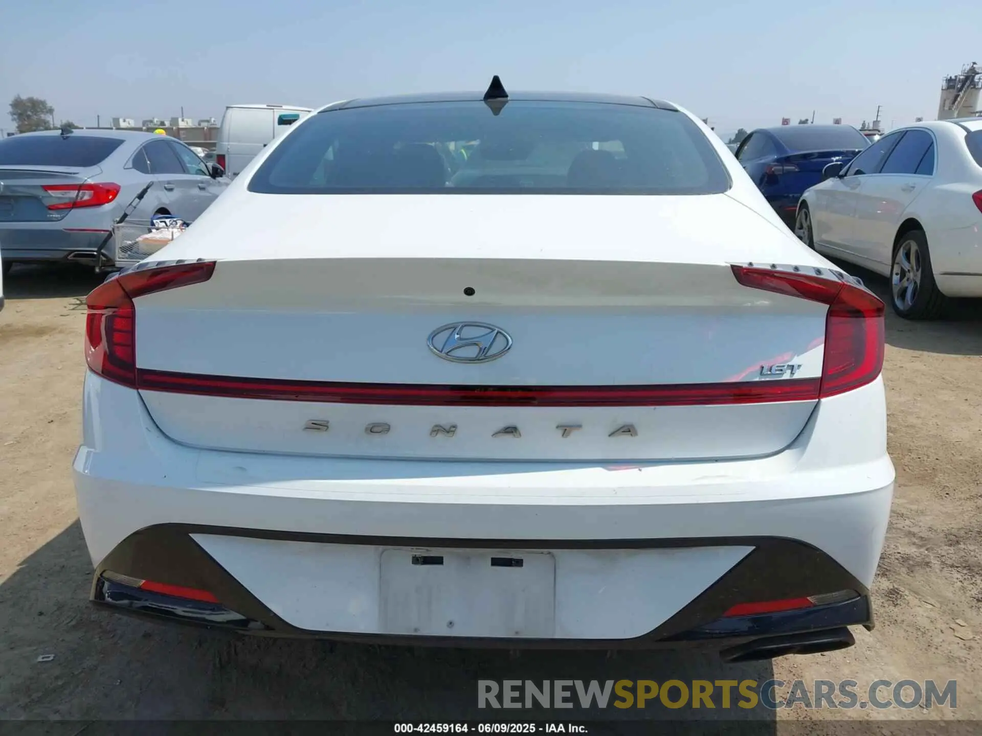 16 Photograph of a damaged car 5NPEJ4J26MH077006 HYUNDAI SONATA 2021