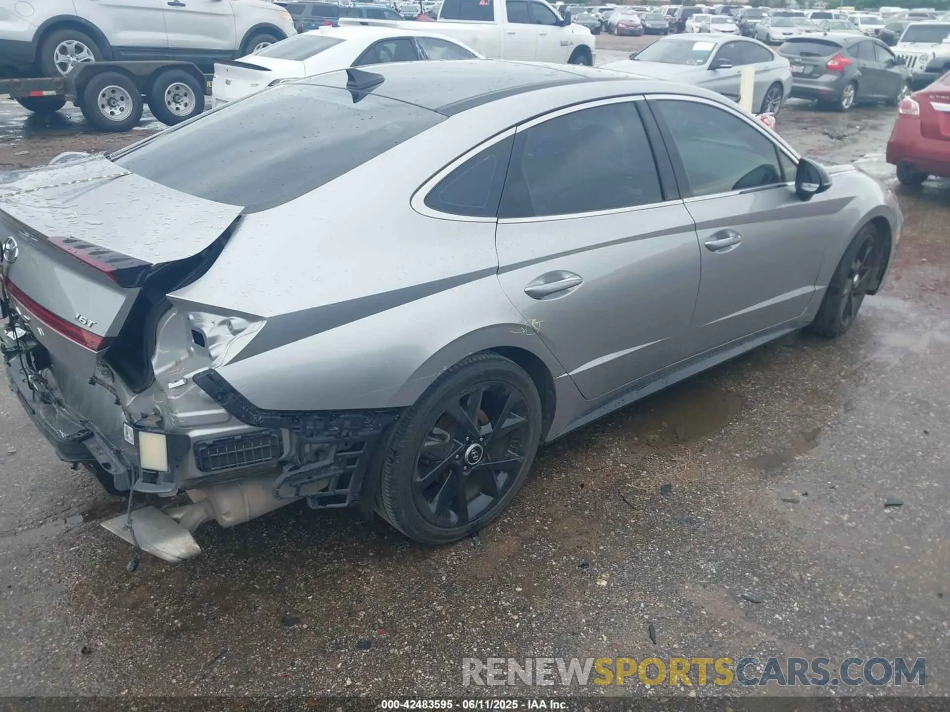 4 Photograph of a damaged car 5NPEJ4J26MH097028 HYUNDAI SONATA 2021