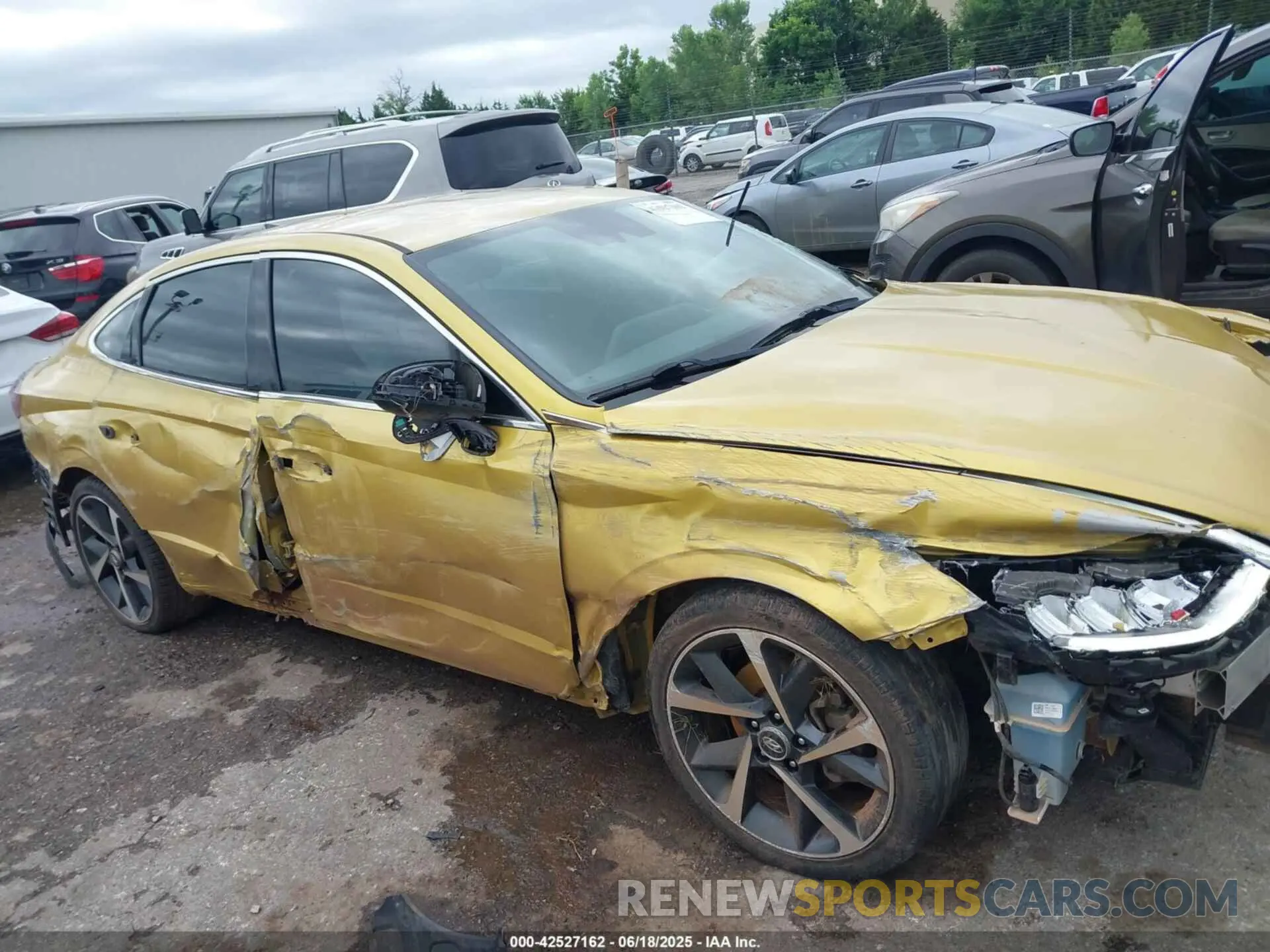 13 Photograph of a damaged car 5NPEJ4J27MH068847 HYUNDAI SONATA 2021