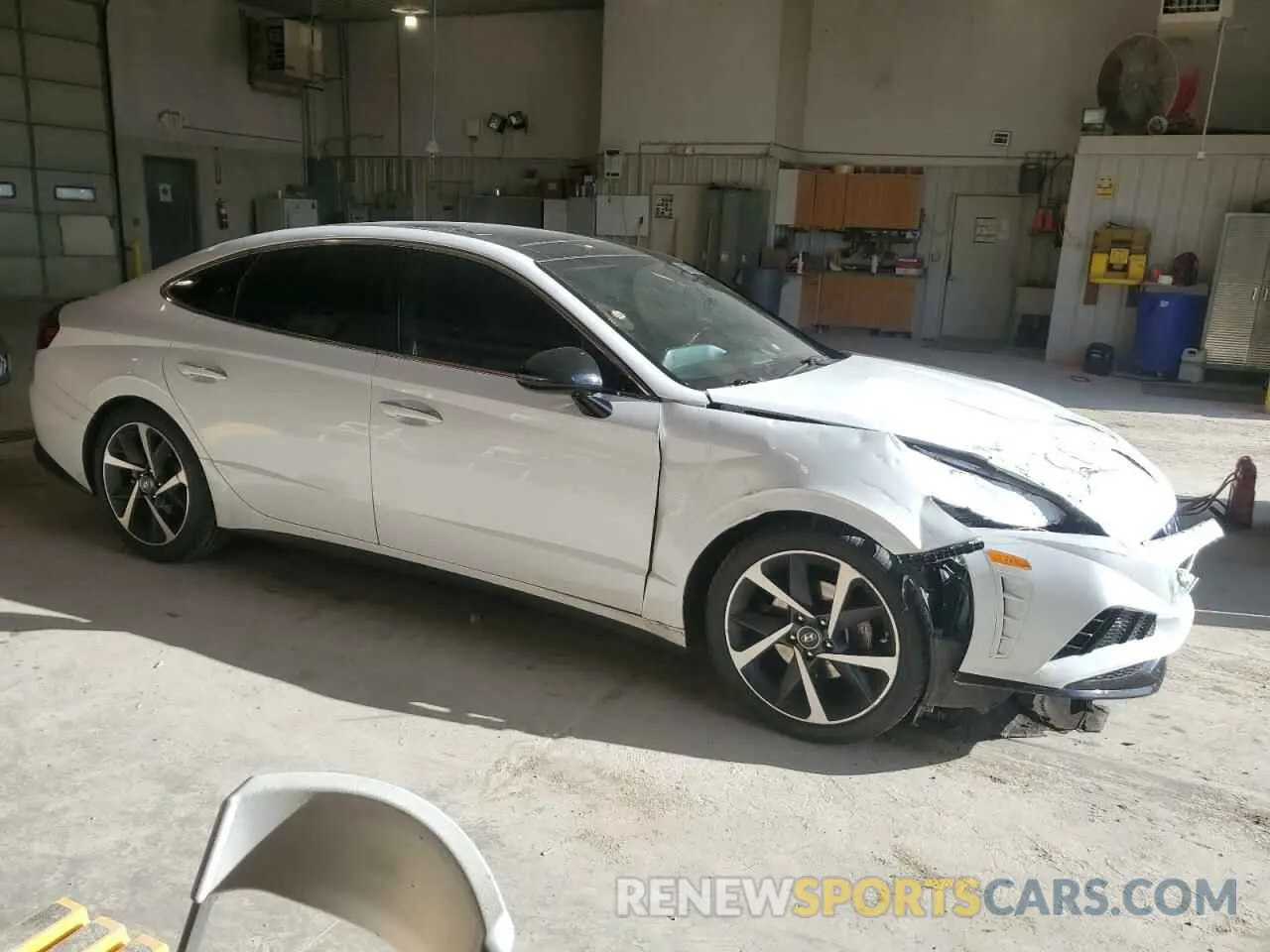 4 Photograph of a damaged car 5NPEJ4J29MH073659 HYUNDAI SONATA 2021