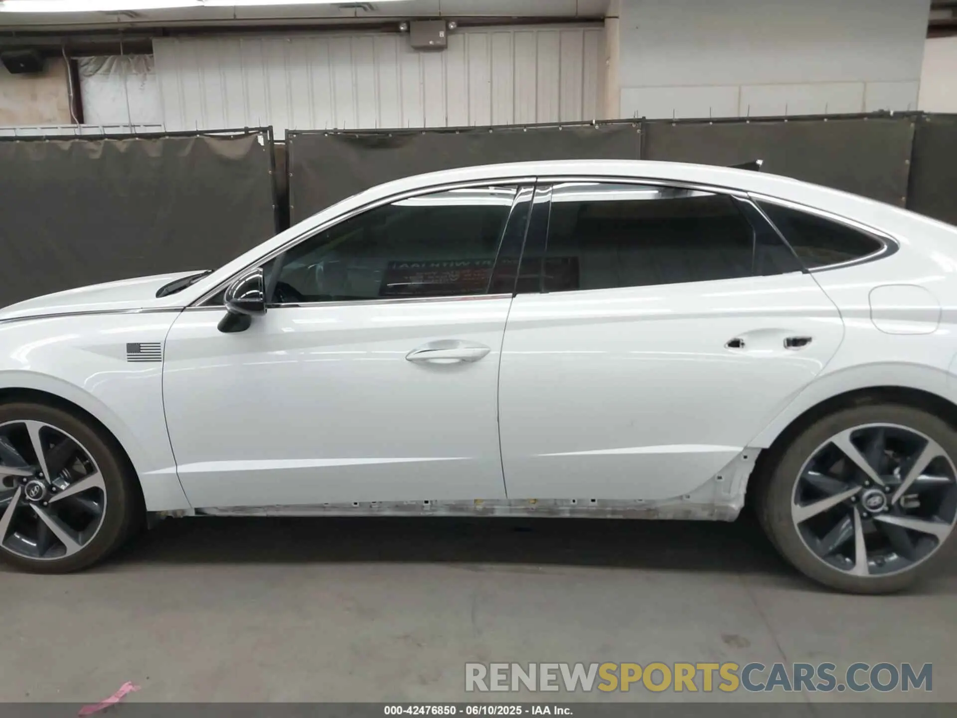15 Photograph of a damaged car 5NPEJ4J2XMH124120 HYUNDAI SONATA 2021