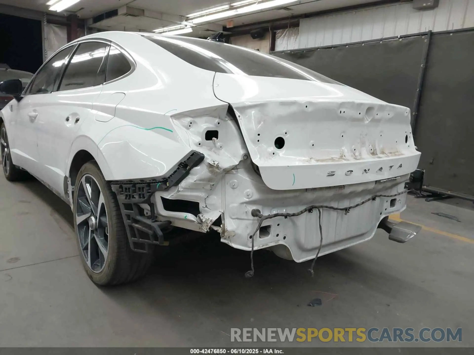 6 Photograph of a damaged car 5NPEJ4J2XMH124120 HYUNDAI SONATA 2021