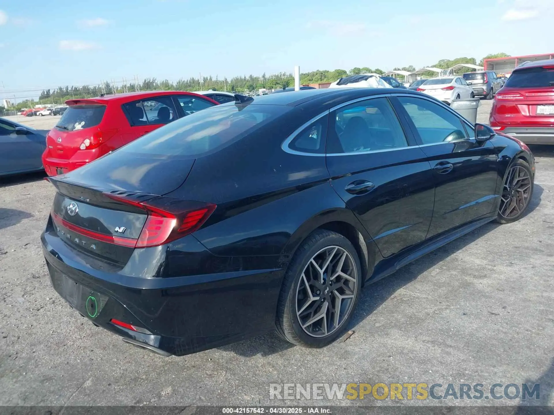 4 Photograph of a damaged car 5NPEK4JC2MH108693 HYUNDAI SONATA 2021