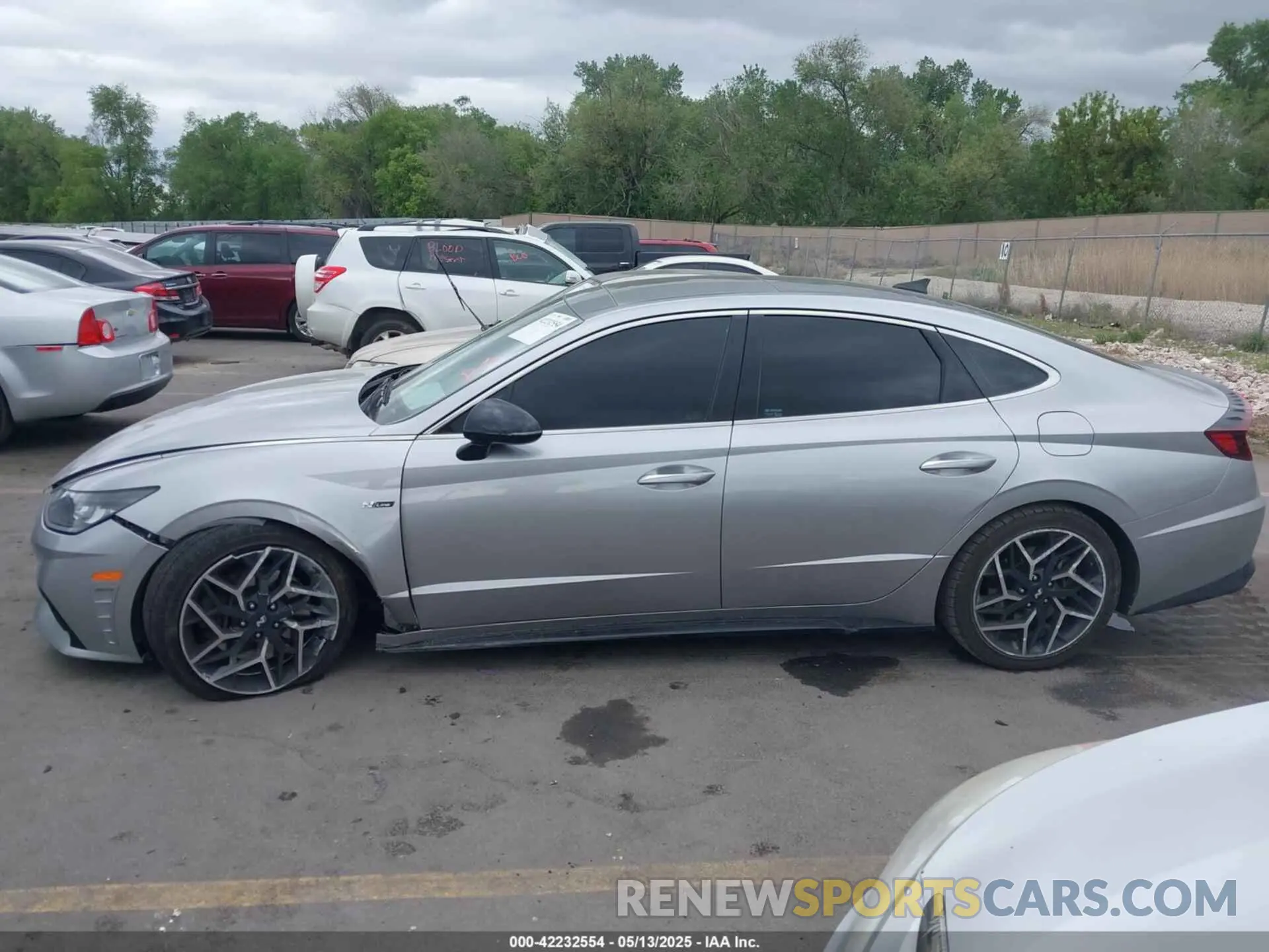 14 Photograph of a damaged car 5NPEK4JC2MH124909 HYUNDAI SONATA 2021