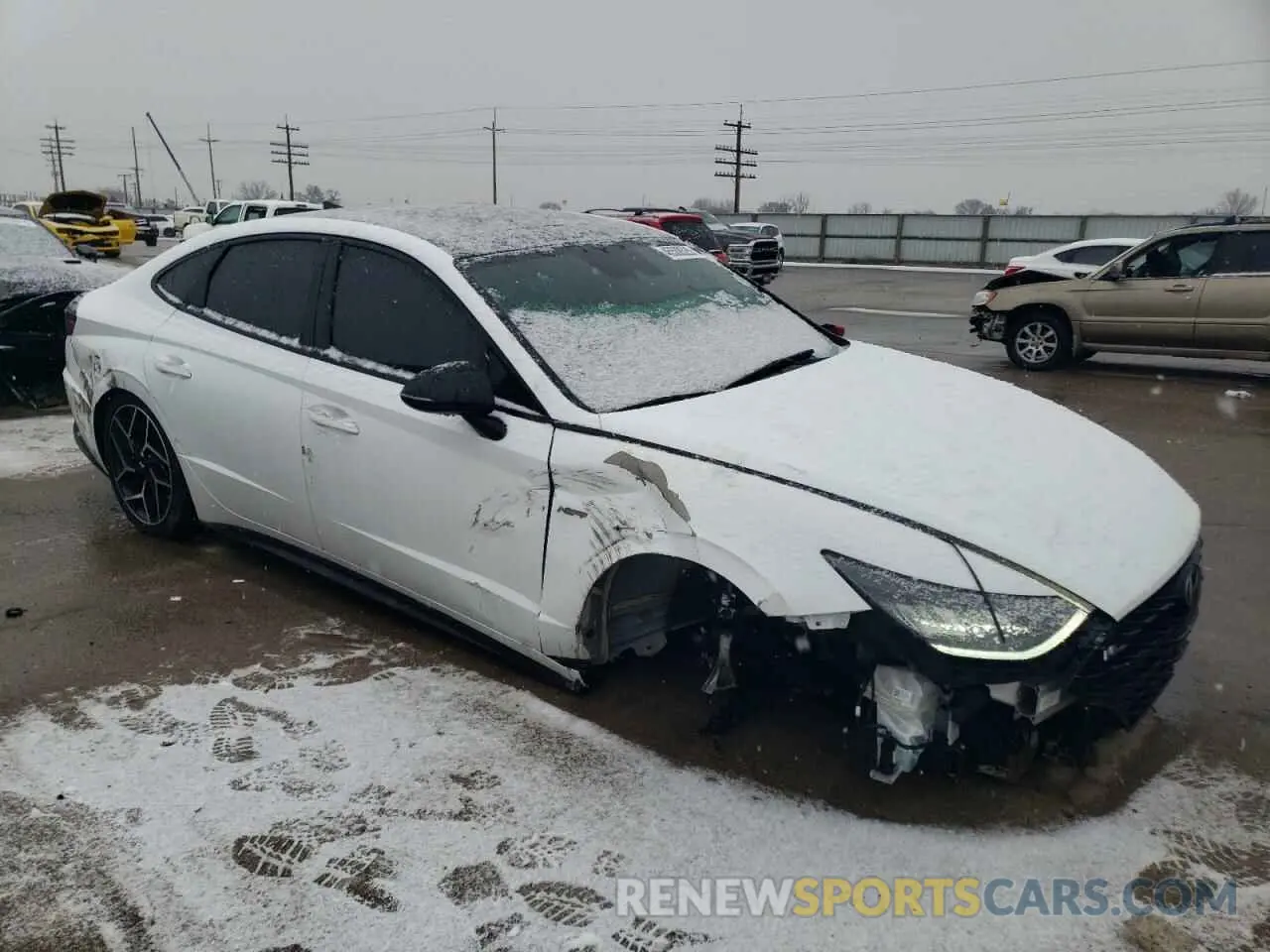 4 Photograph of a damaged car 5NPEK4JC6MH106395 HYUNDAI SONATA 2021
