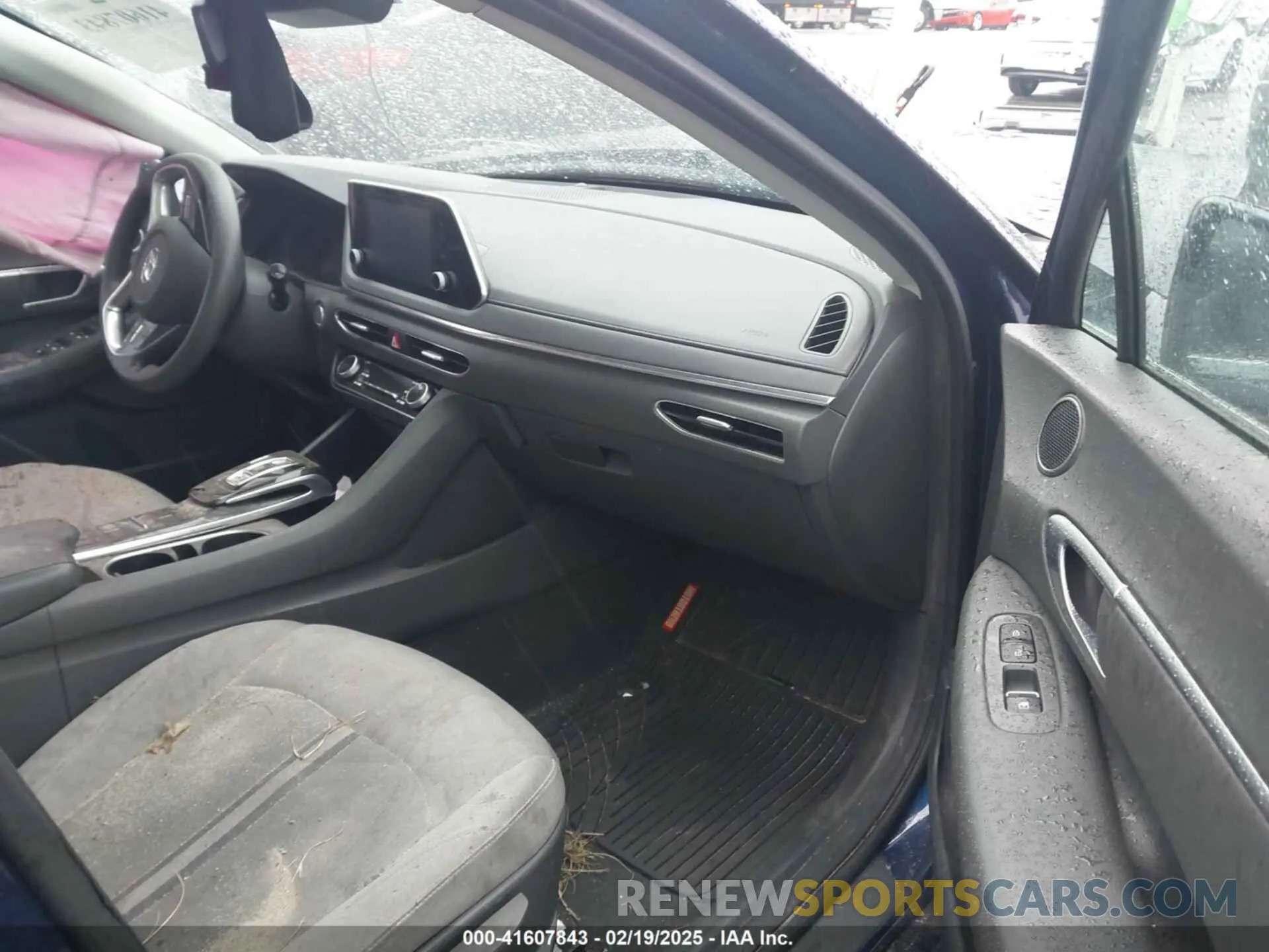 5 Photograph of a damaged car 5NPEL4JA1MH128946 HYUNDAI SONATA 2021