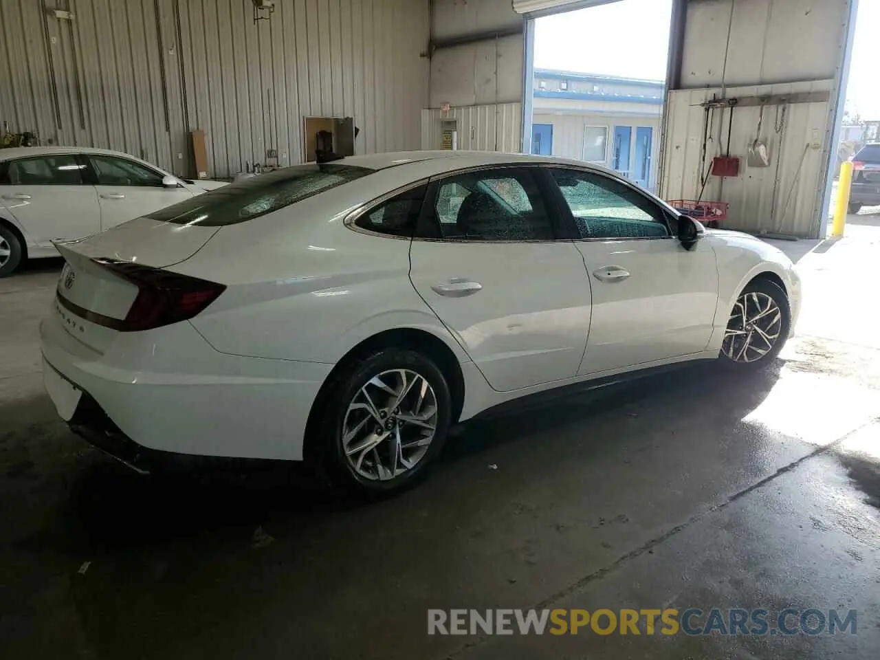 3 Photograph of a damaged car 5NPEL4JA2MH102520 HYUNDAI SONATA 2021