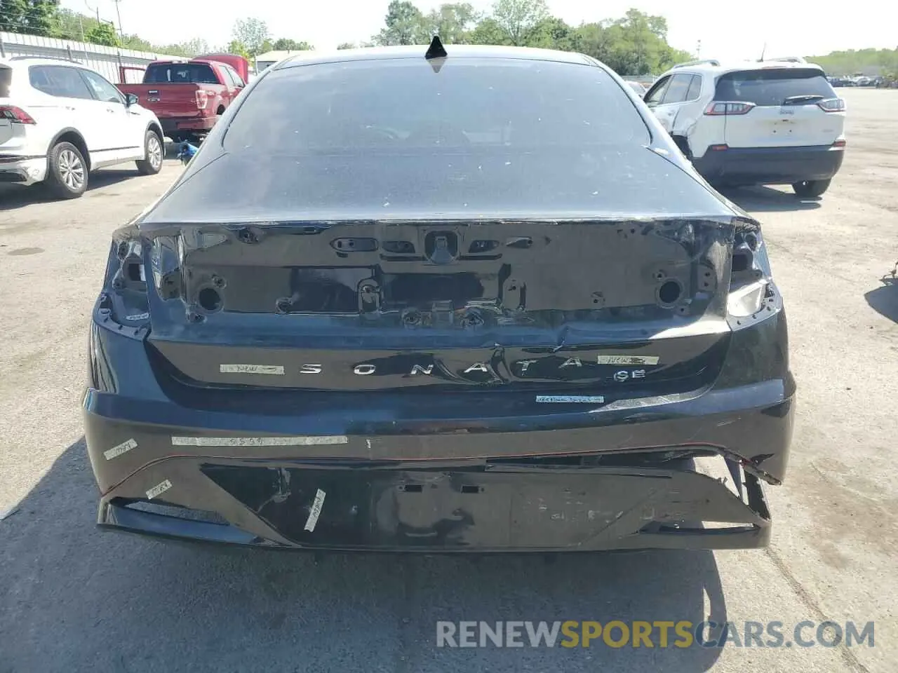 6 Photograph of a damaged car 5NPEL4JA7MH102495 HYUNDAI SONATA 2021