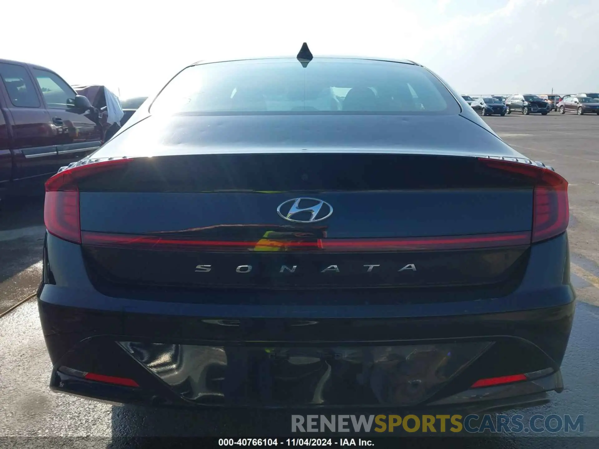 16 Photograph of a damaged car 5NPEL4JA7MH102903 HYUNDAI SONATA 2021