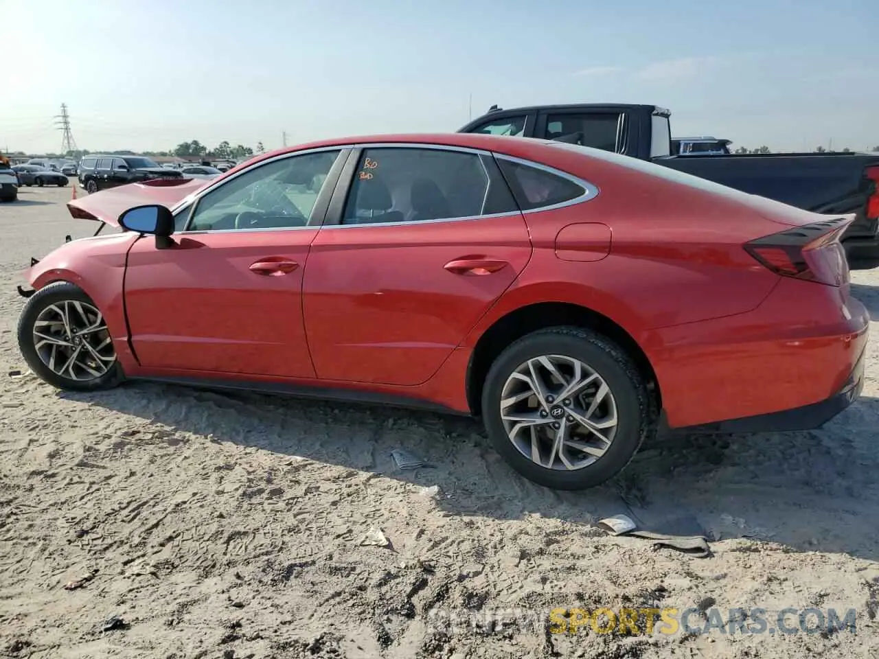 2 Photograph of a damaged car 5NPEL4JA9MH091810 HYUNDAI SONATA 2021