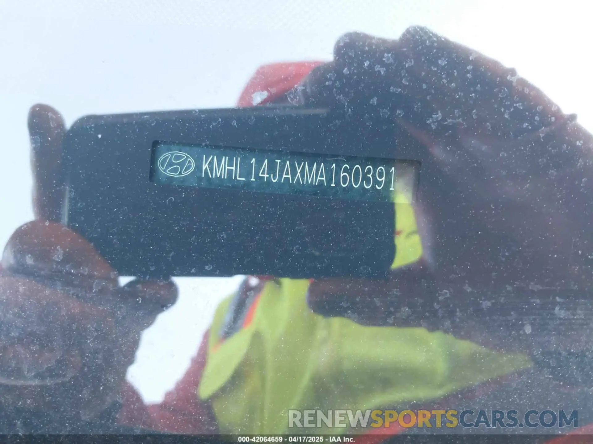 17 Photograph of a damaged car KMHL14JAXMA160391 HYUNDAI SONATA 2021