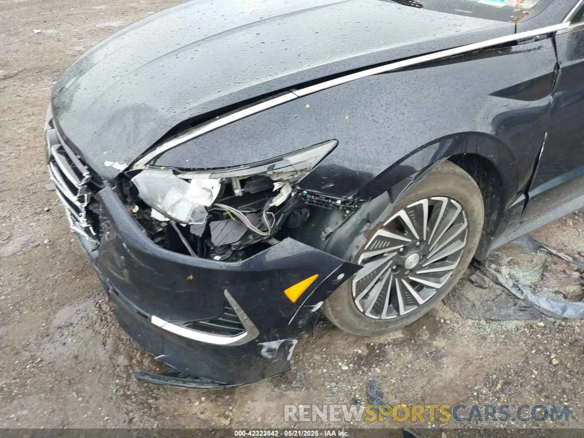 19 Photograph of a damaged car KMHL34JJ3MA020001 HYUNDAI SONATA 2021