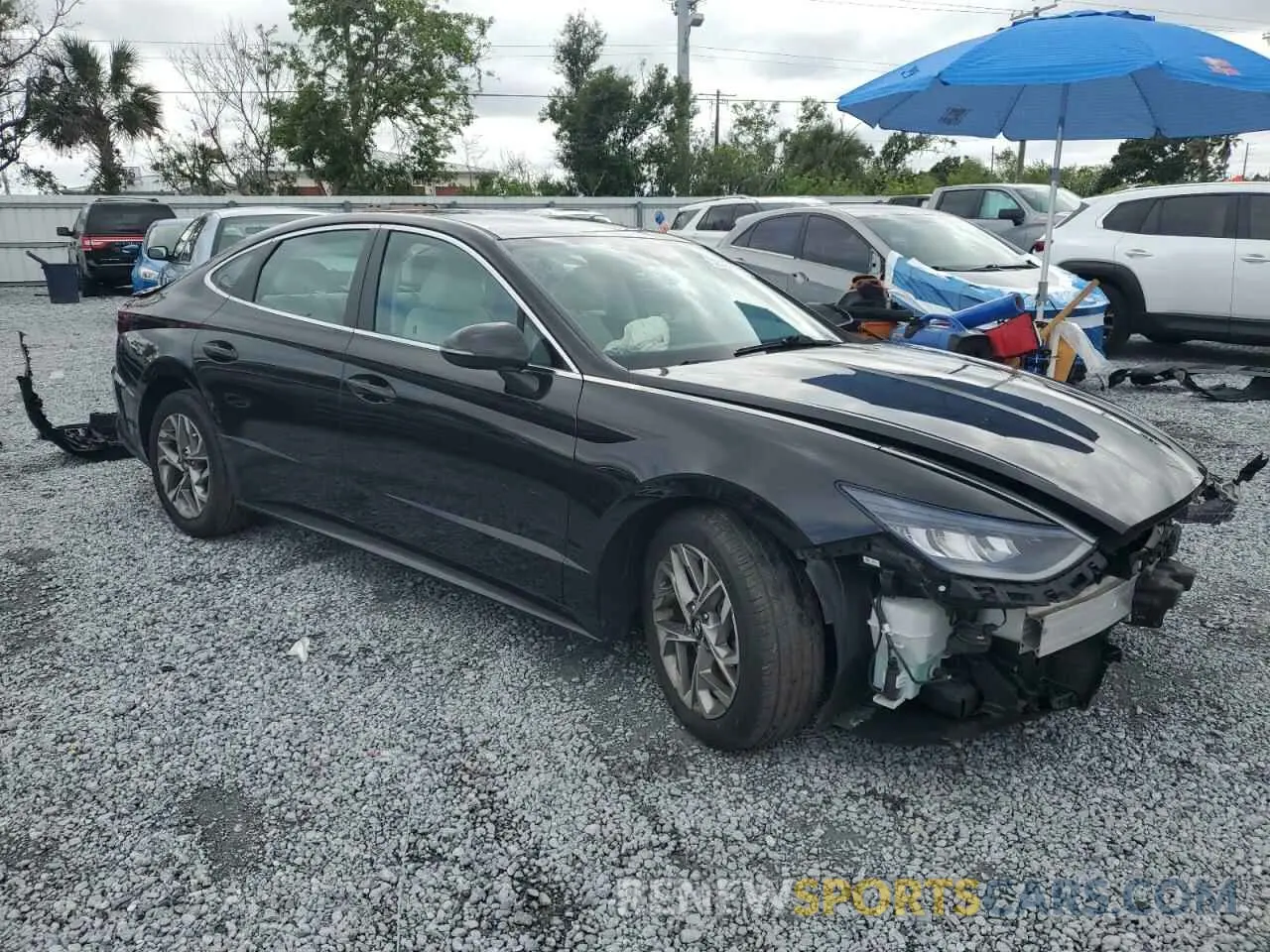 4 Photograph of a damaged car KMHL64JA8MA158186 HYUNDAI SONATA 2021
