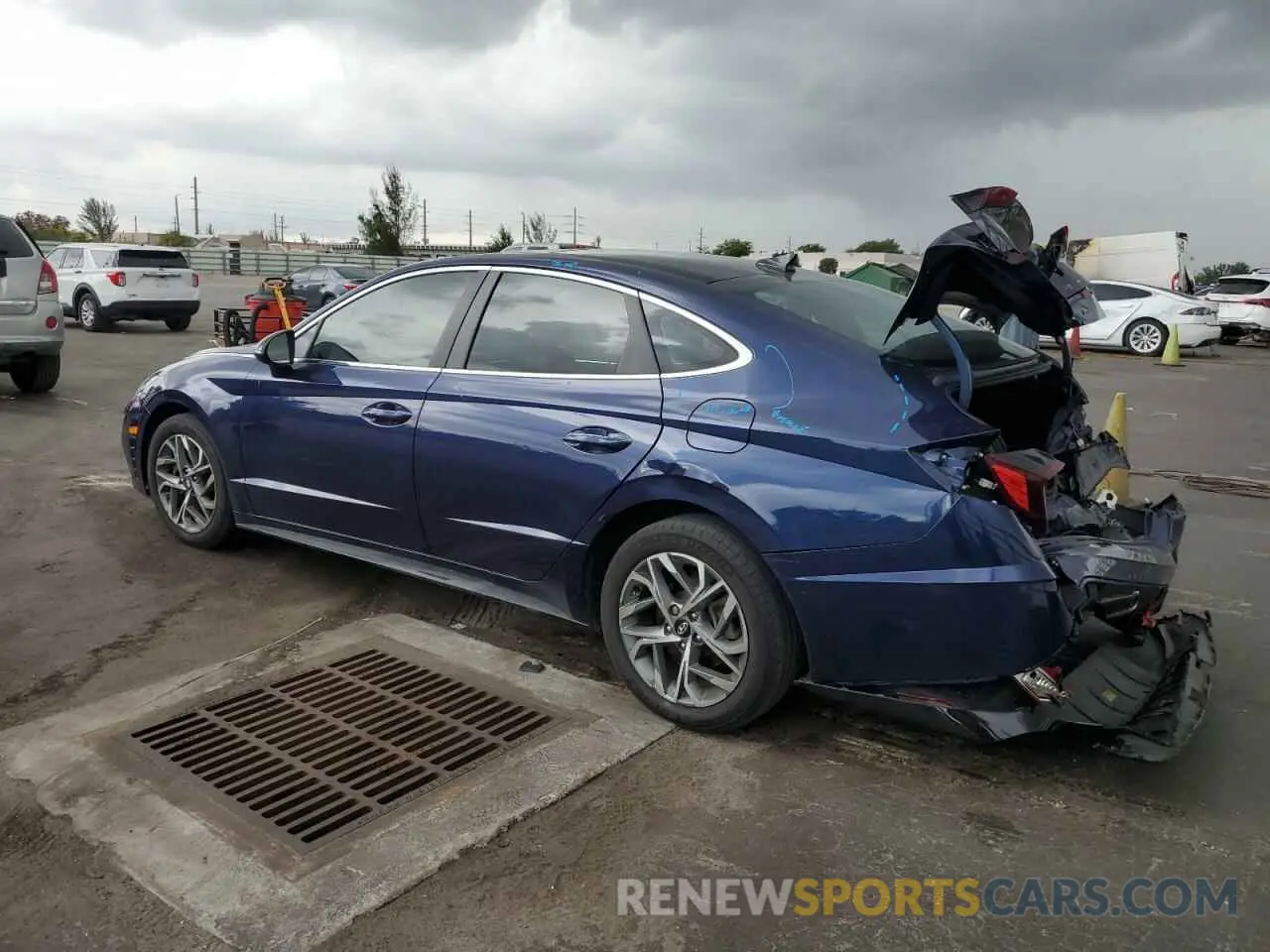 2 Photograph of a damaged car 5NPEF4JA0NH141809 HYUNDAI SONATA 2022