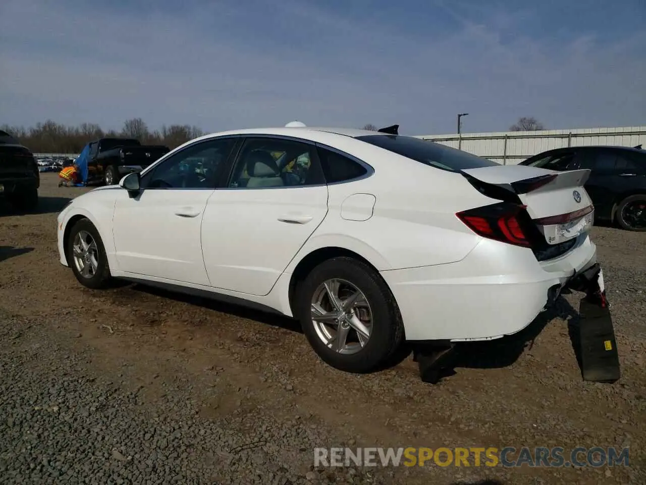 2 Photograph of a damaged car 5NPEG4JA0NH143654 HYUNDAI SONATA 2022