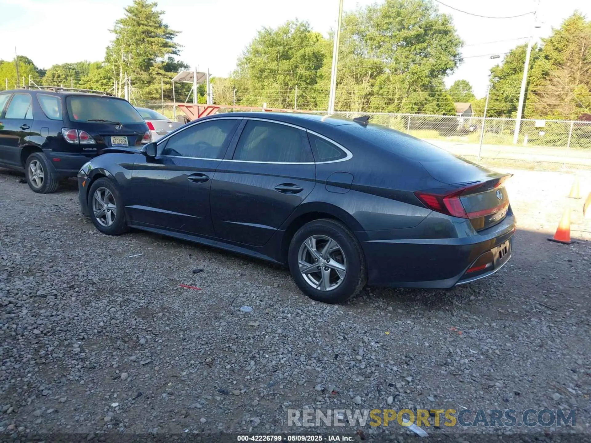 3 Photograph of a damaged car 5NPEG4JA1NH147793 HYUNDAI SONATA 2022