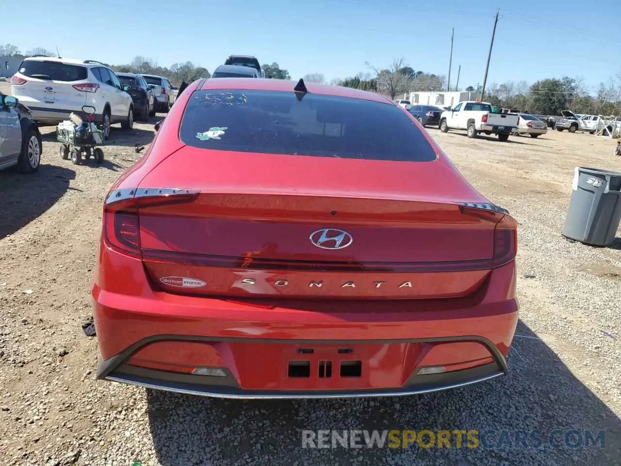 6 Photograph of a damaged car 5NPEG4JA3NH133944 HYUNDAI SONATA 2022