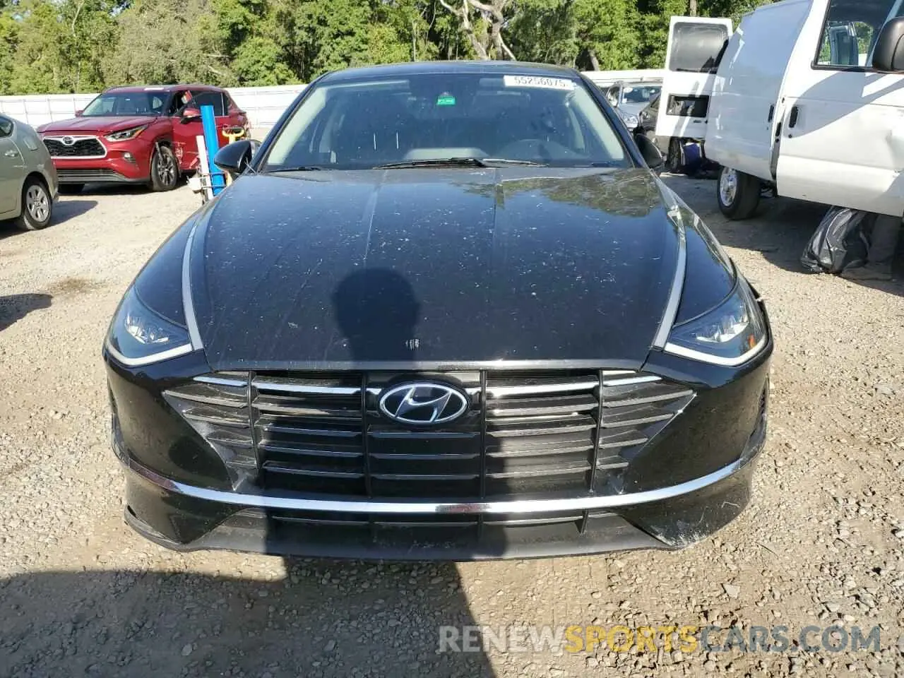 5 Photograph of a damaged car 5NPEG4JA3NH134706 HYUNDAI SONATA 2022