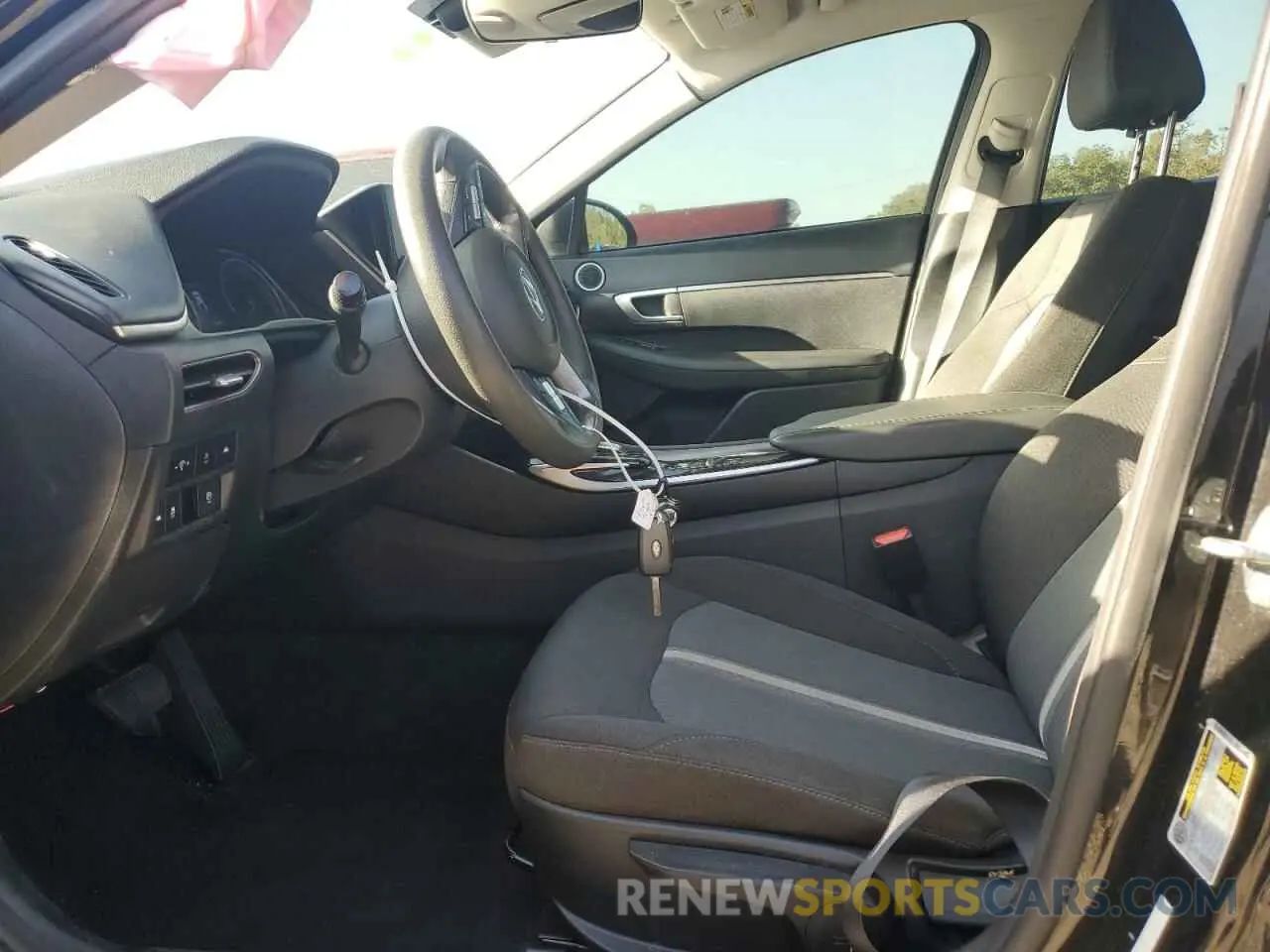 7 Photograph of a damaged car 5NPEG4JA3NH134706 HYUNDAI SONATA 2022