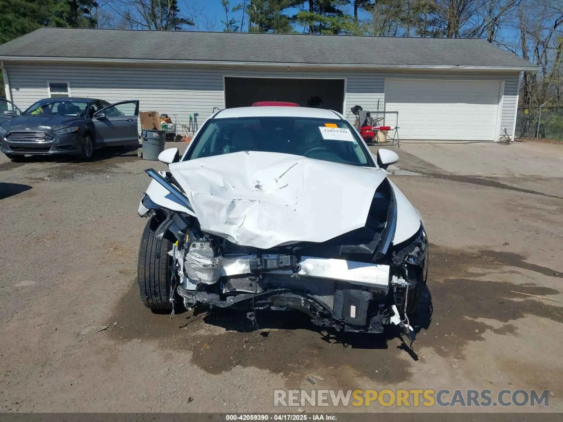 13 Photograph of a damaged car 5NPEG4JA5NH143746 HYUNDAI SONATA 2022