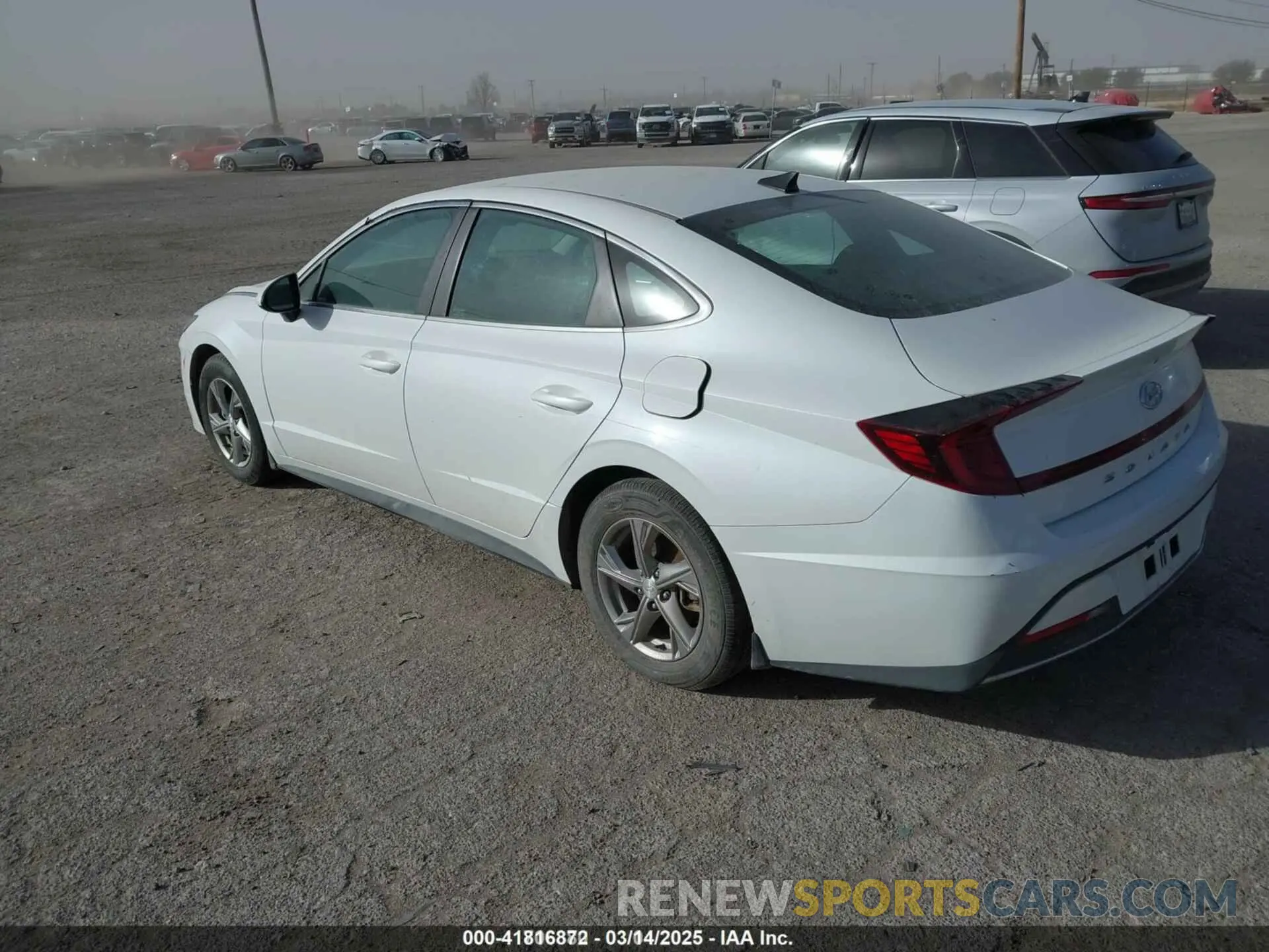 3 Photograph of a damaged car 5NPEG4JA7NH133283 HYUNDAI SONATA 2022