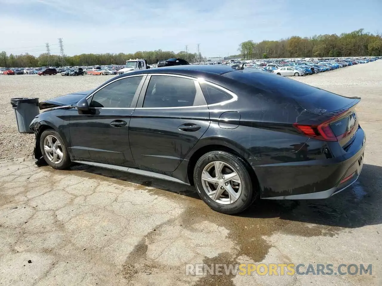 2 Photograph of a damaged car 5NPEG4JA9NH135231 HYUNDAI SONATA 2022