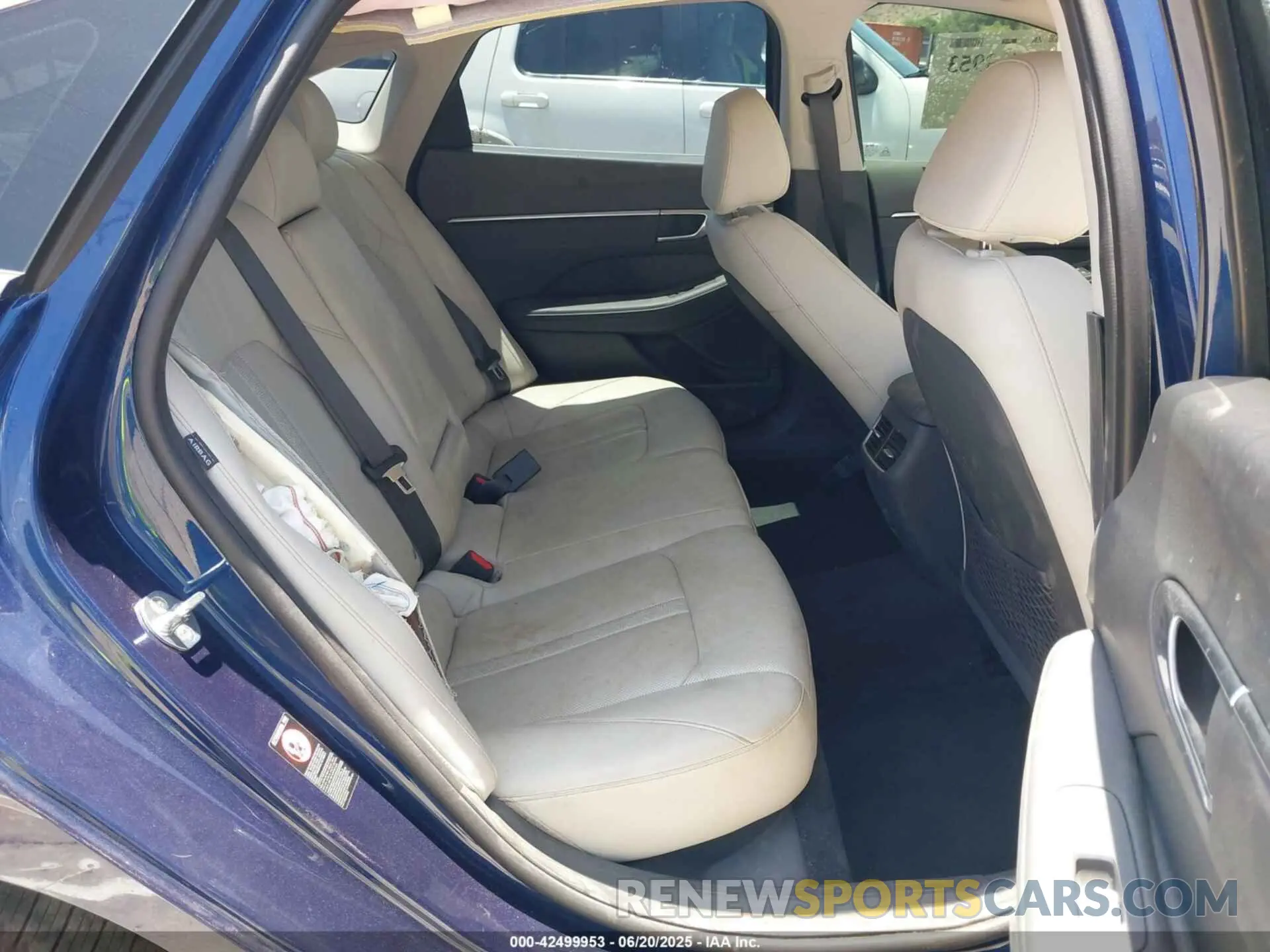 8 Photograph of a damaged car 5NPEH4J25NH148239 HYUNDAI SONATA 2022