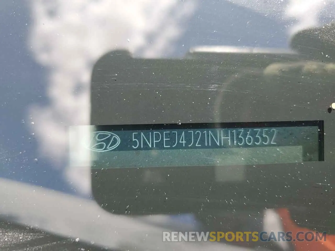 12 Photograph of a damaged car 5NPEJ4J21NH136352 HYUNDAI SONATA 2022