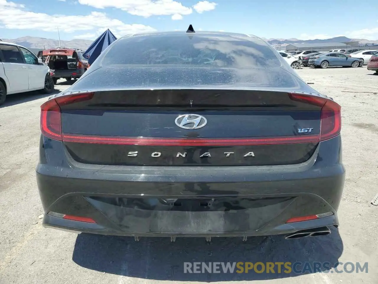 6 Photograph of a damaged car 5NPEJ4J21NH136352 HYUNDAI SONATA 2022