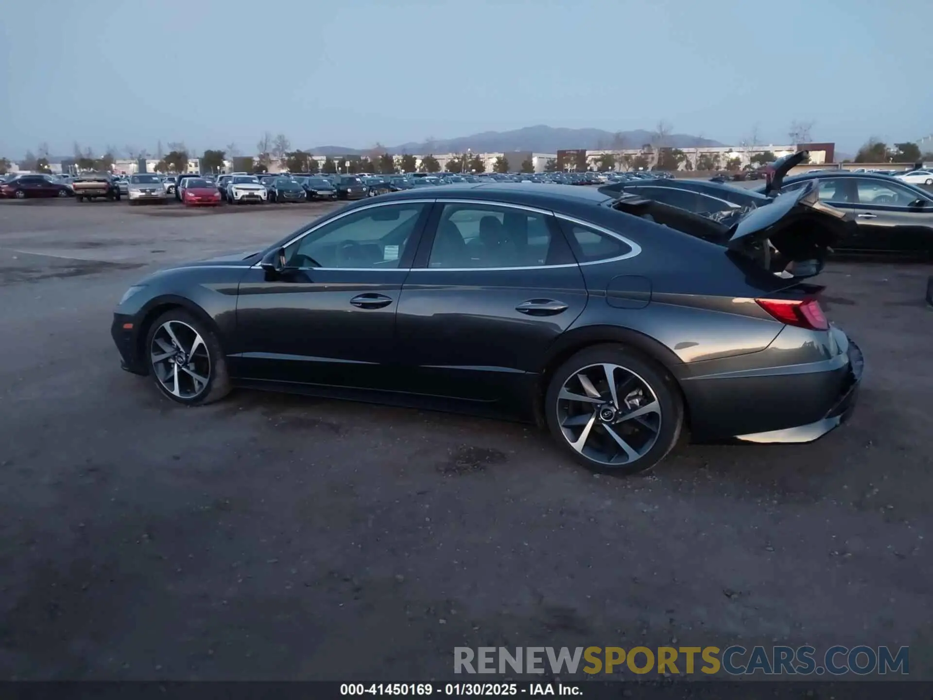14 Photograph of a damaged car 5NPEJ4J21NH140238 HYUNDAI SONATA 2022