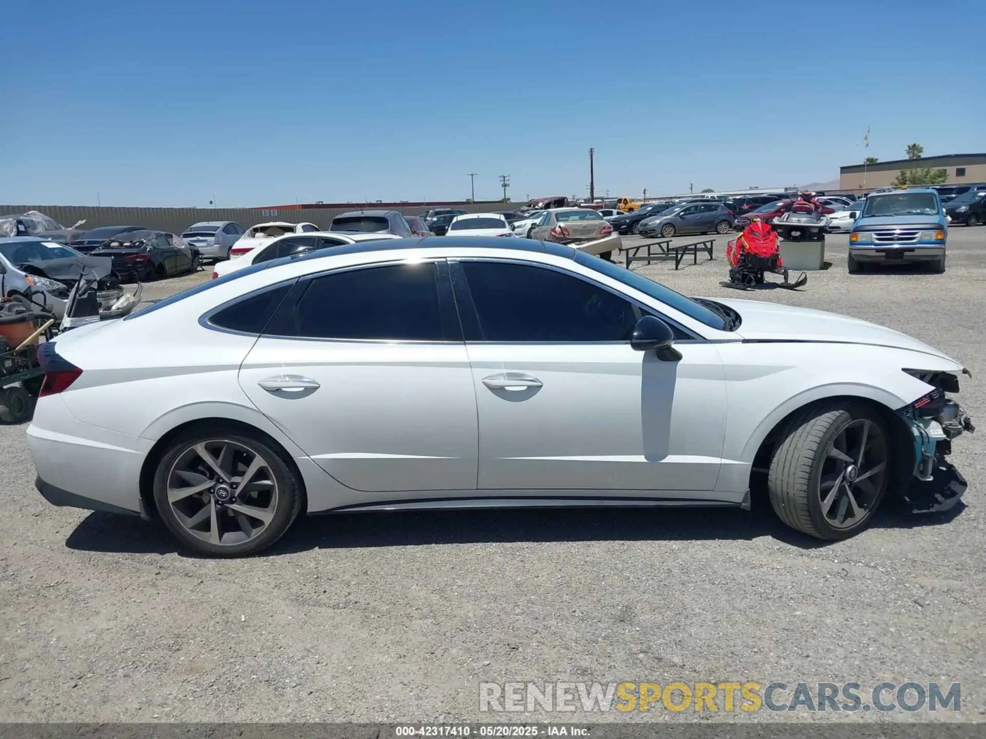 14 Photograph of a damaged car 5NPEJ4J23NH137129 HYUNDAI SONATA 2022