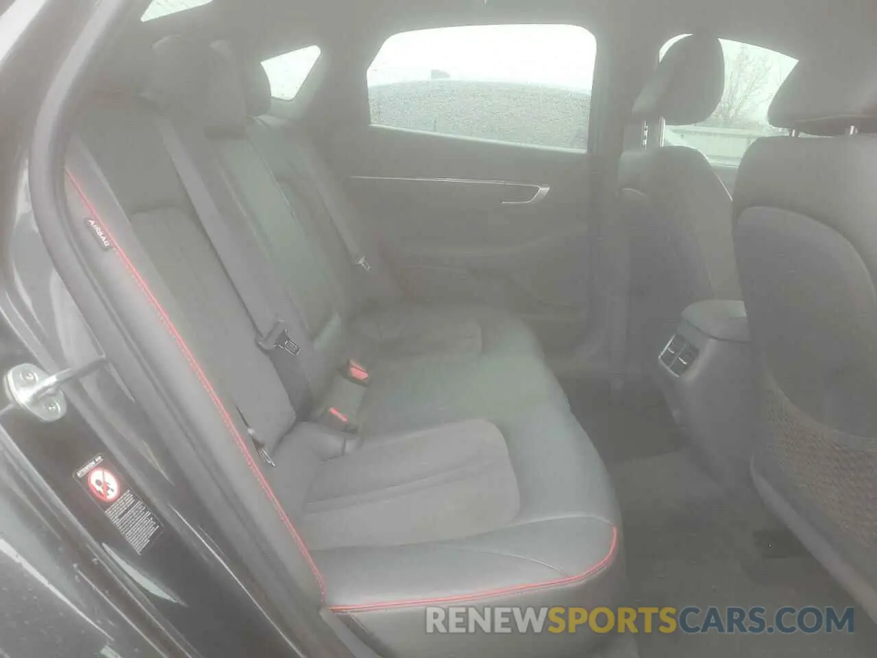 10 Photograph of a damaged car 5NPEJ4J23NH140239 HYUNDAI SONATA 2022