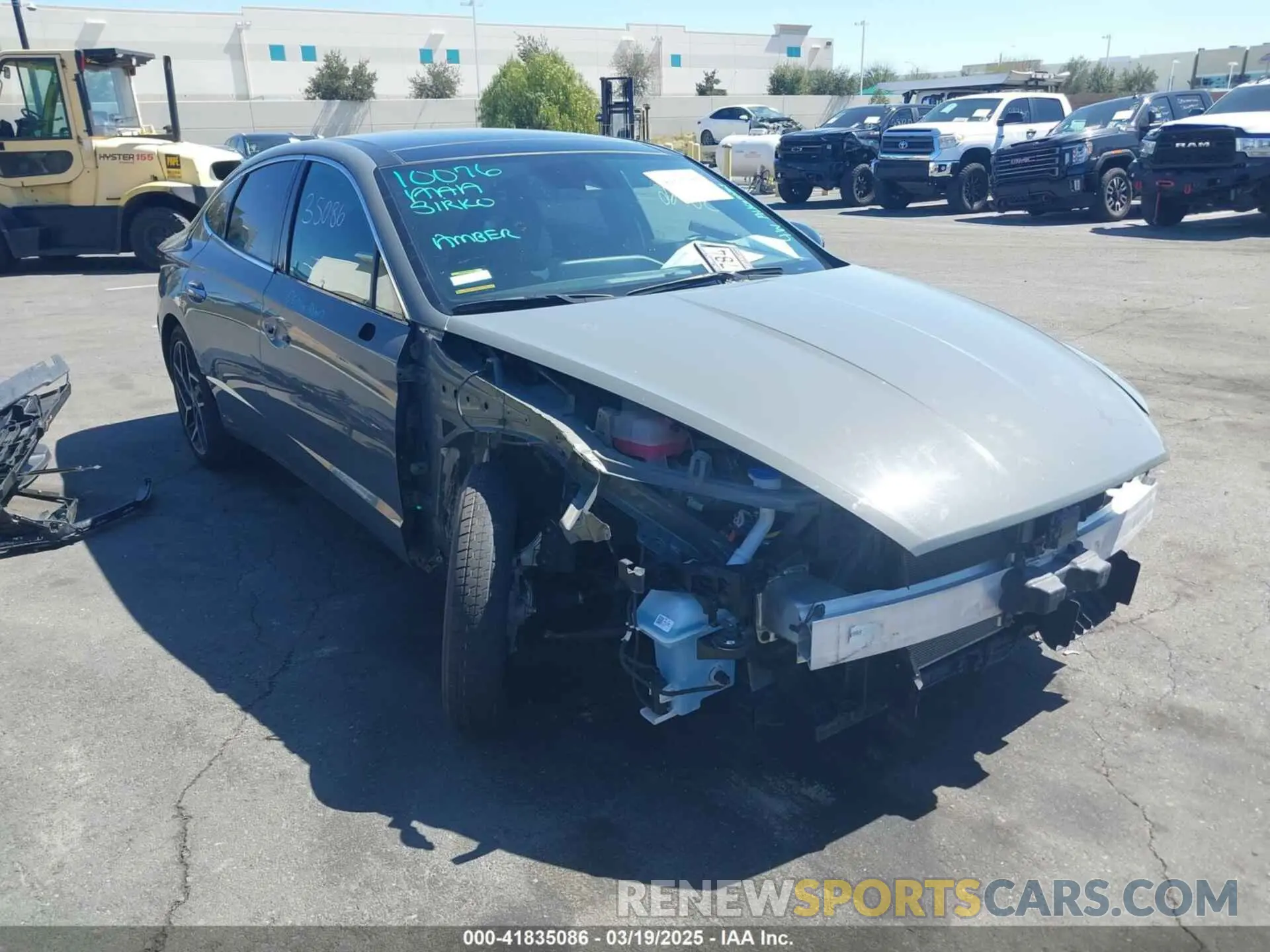 14 Photograph of a damaged car 5NPEK4JC6NH146705 HYUNDAI SONATA 2022
