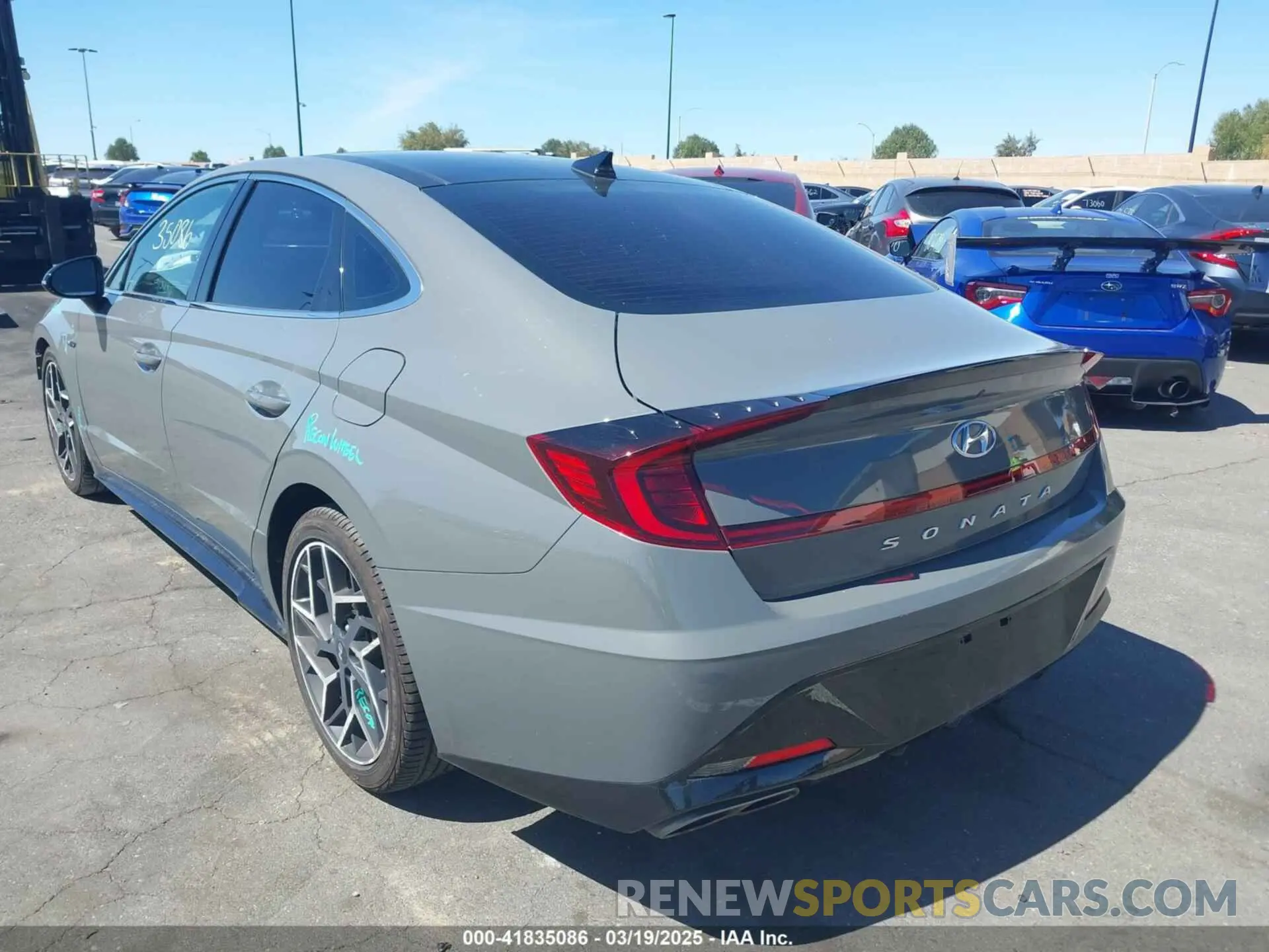15 Photograph of a damaged car 5NPEK4JC6NH146705 HYUNDAI SONATA 2022
