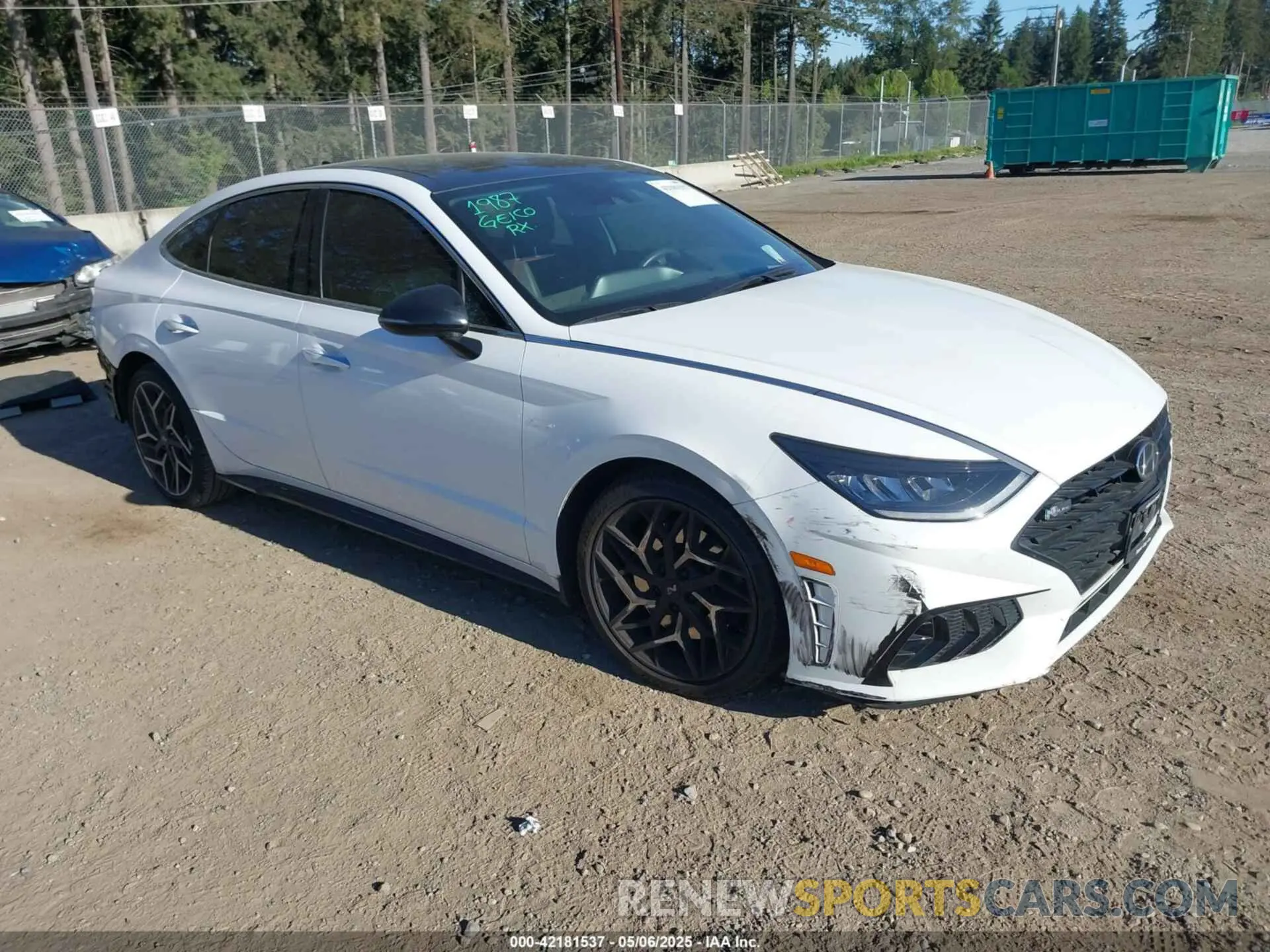 1 Photograph of a damaged car 5NPEK4JC8NH143272 HYUNDAI SONATA 2022