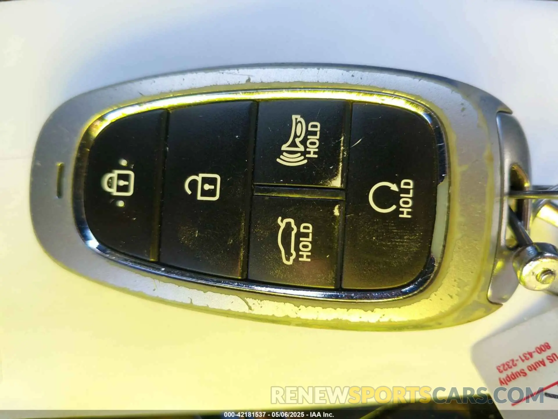 11 Photograph of a damaged car 5NPEK4JC8NH143272 HYUNDAI SONATA 2022