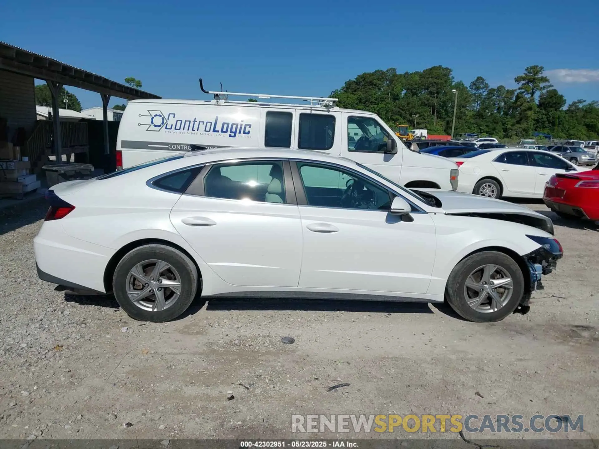 14 Photograph of a damaged car KMHL24JA6NA226241 HYUNDAI SONATA 2022