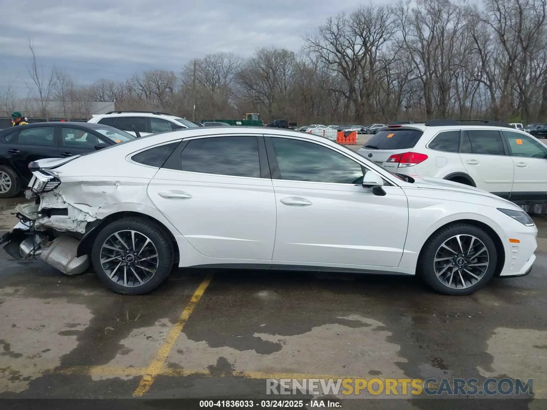 13 Photograph of a damaged car KMHL34J21NA227254 HYUNDAI SONATA 2022