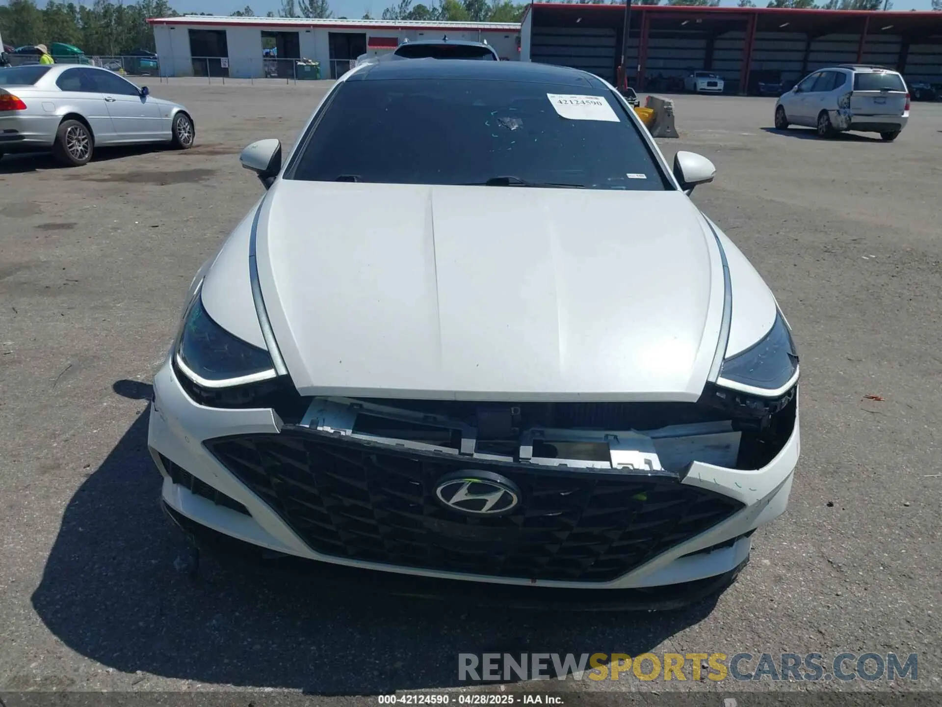 12 Photograph of a damaged car KMHL34J23NA186920 HYUNDAI SONATA 2022