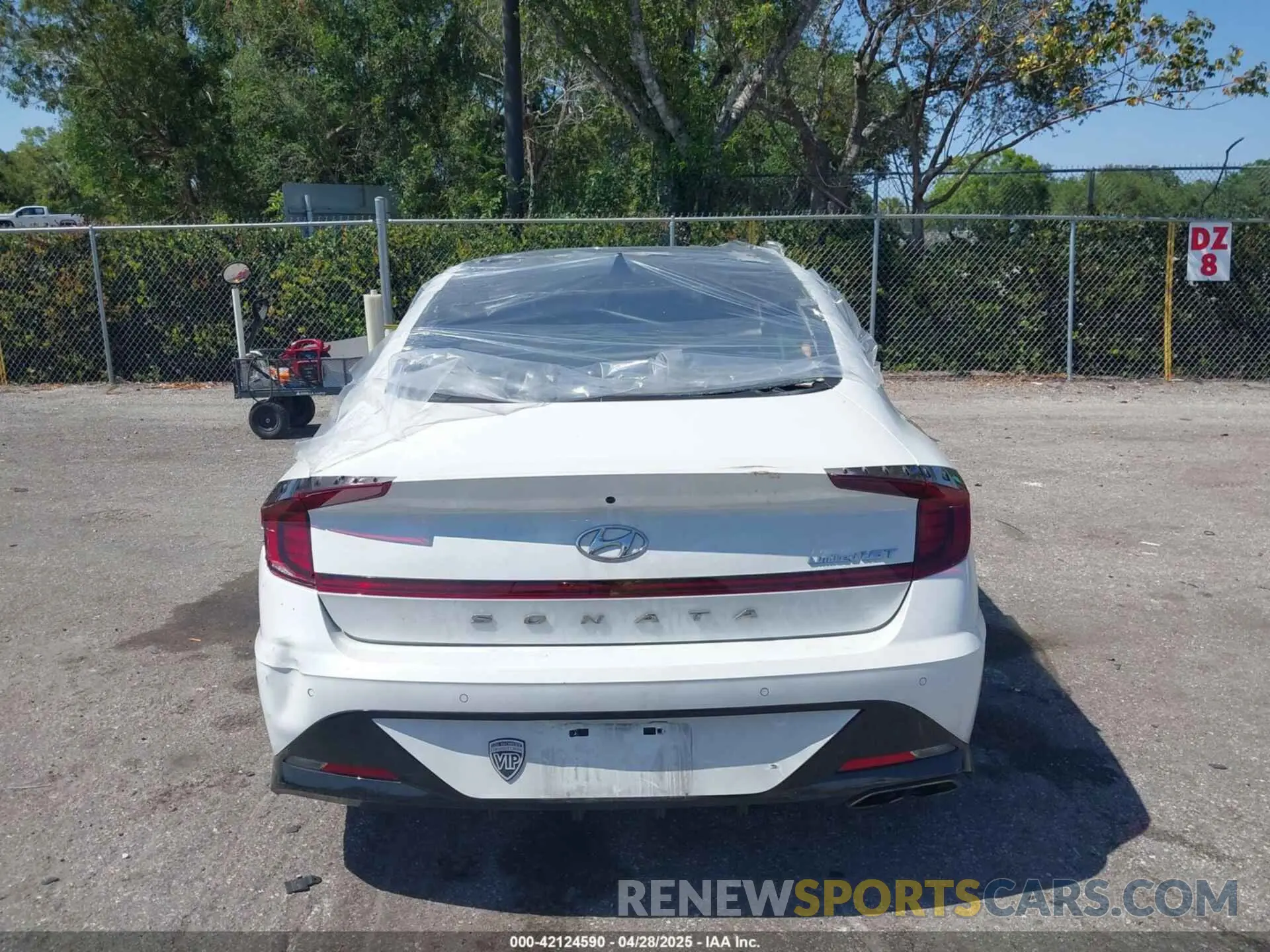 16 Photograph of a damaged car KMHL34J23NA186920 HYUNDAI SONATA 2022