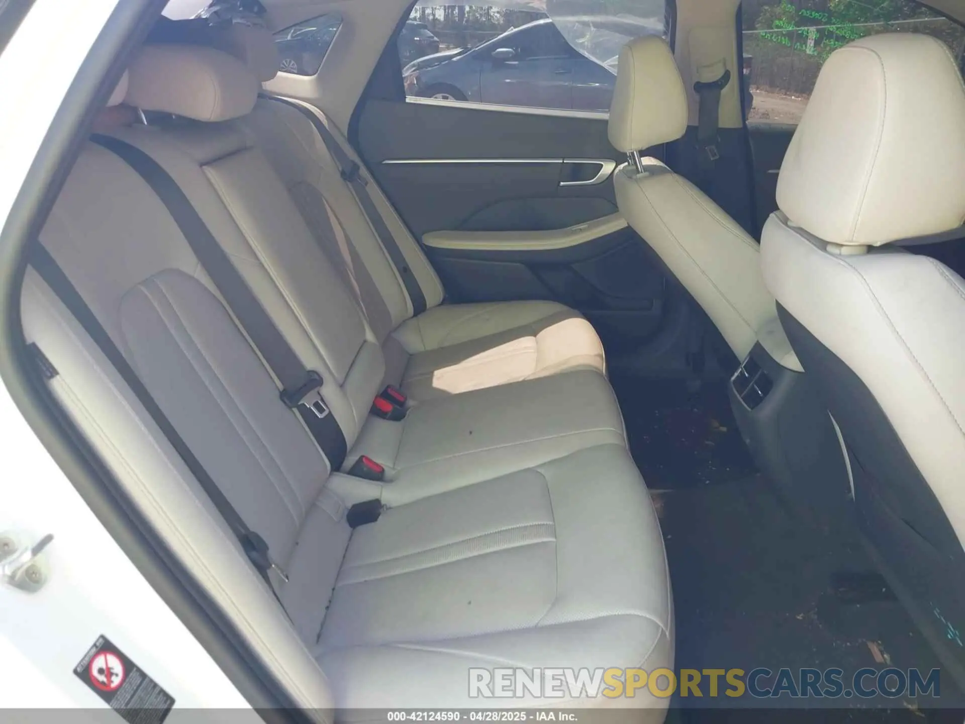 8 Photograph of a damaged car KMHL34J23NA186920 HYUNDAI SONATA 2022