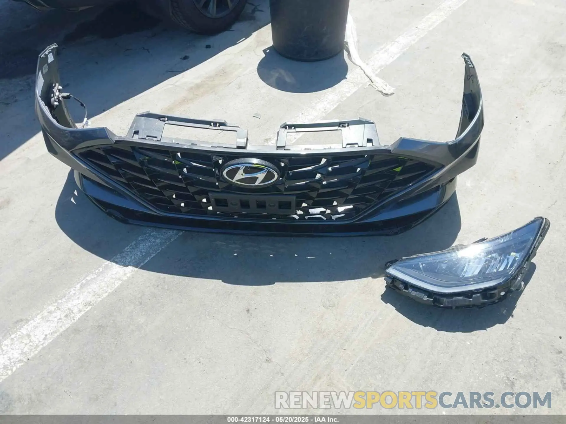 11 Photograph of a damaged car KMHL44J28NA235994 HYUNDAI SONATA 2022