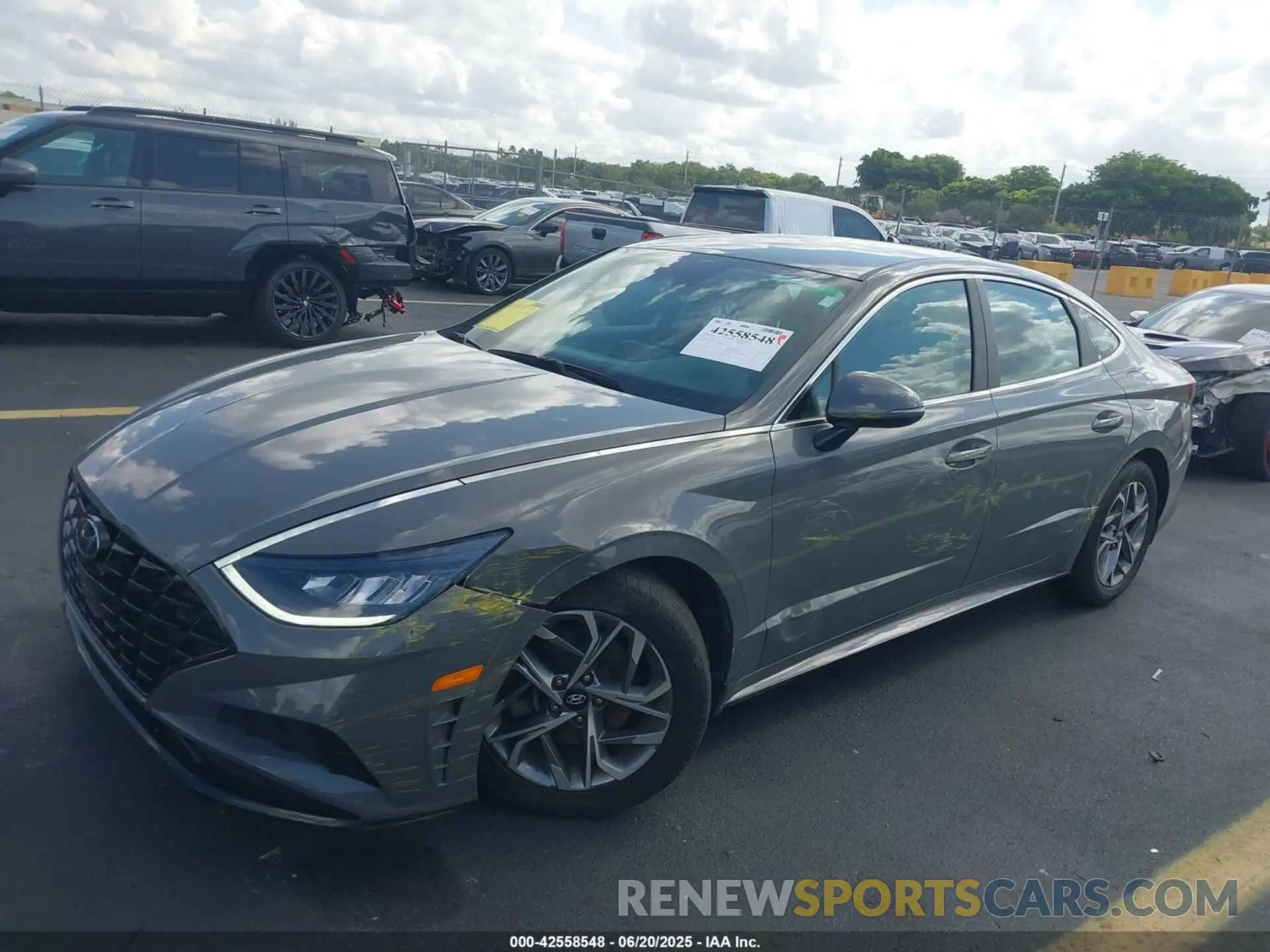 2 Photograph of a damaged car KMHL64JA0NA219600 HYUNDAI SONATA 2022