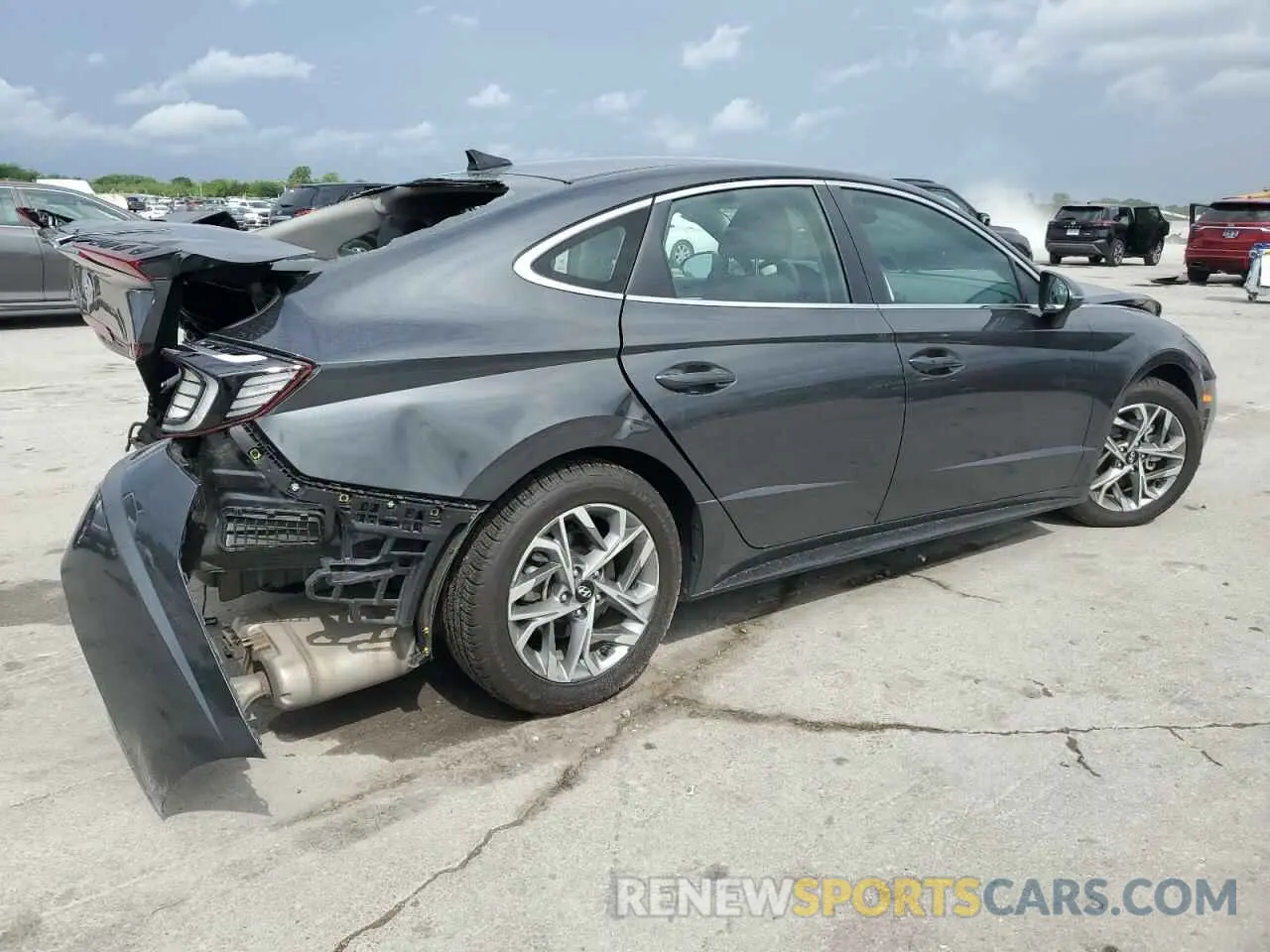 3 Photograph of a damaged car KMHL64JA4NA234827 HYUNDAI SONATA 2022