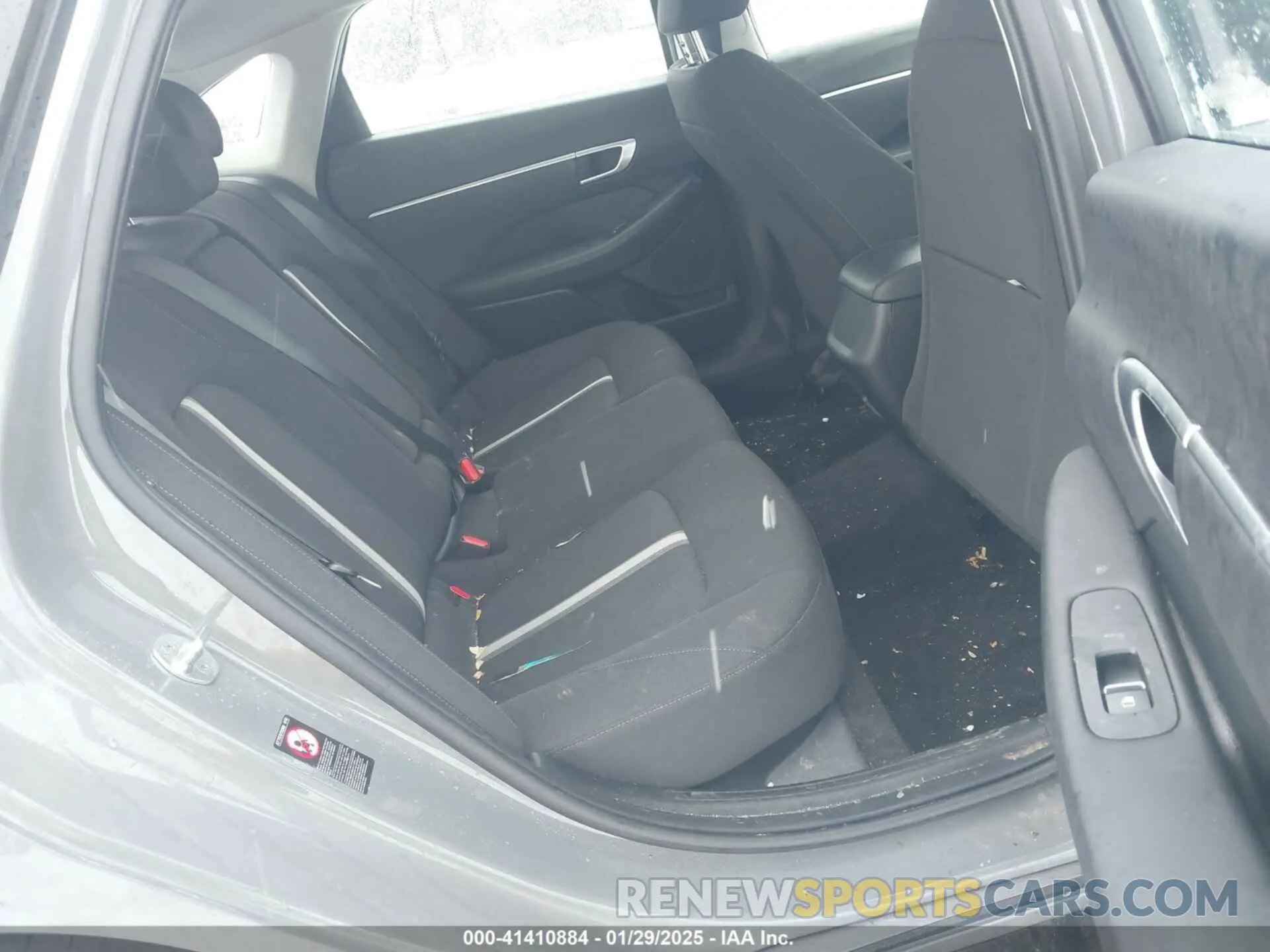 8 Photograph of a damaged car KMHL64JA6NA175456 HYUNDAI SONATA 2022