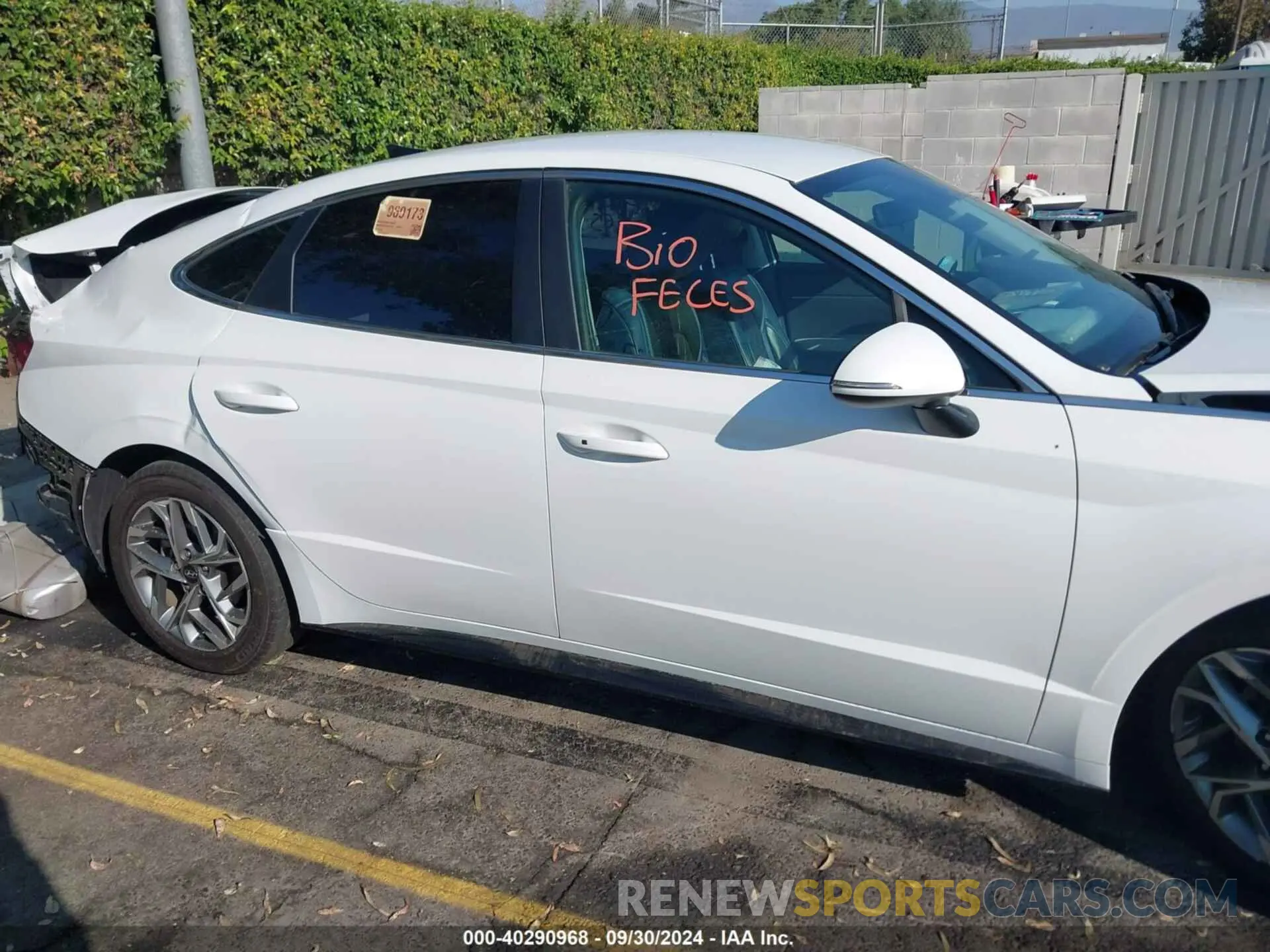 13 Photograph of a damaged car KMHL64JA7NA215155 HYUNDAI SONATA 2022