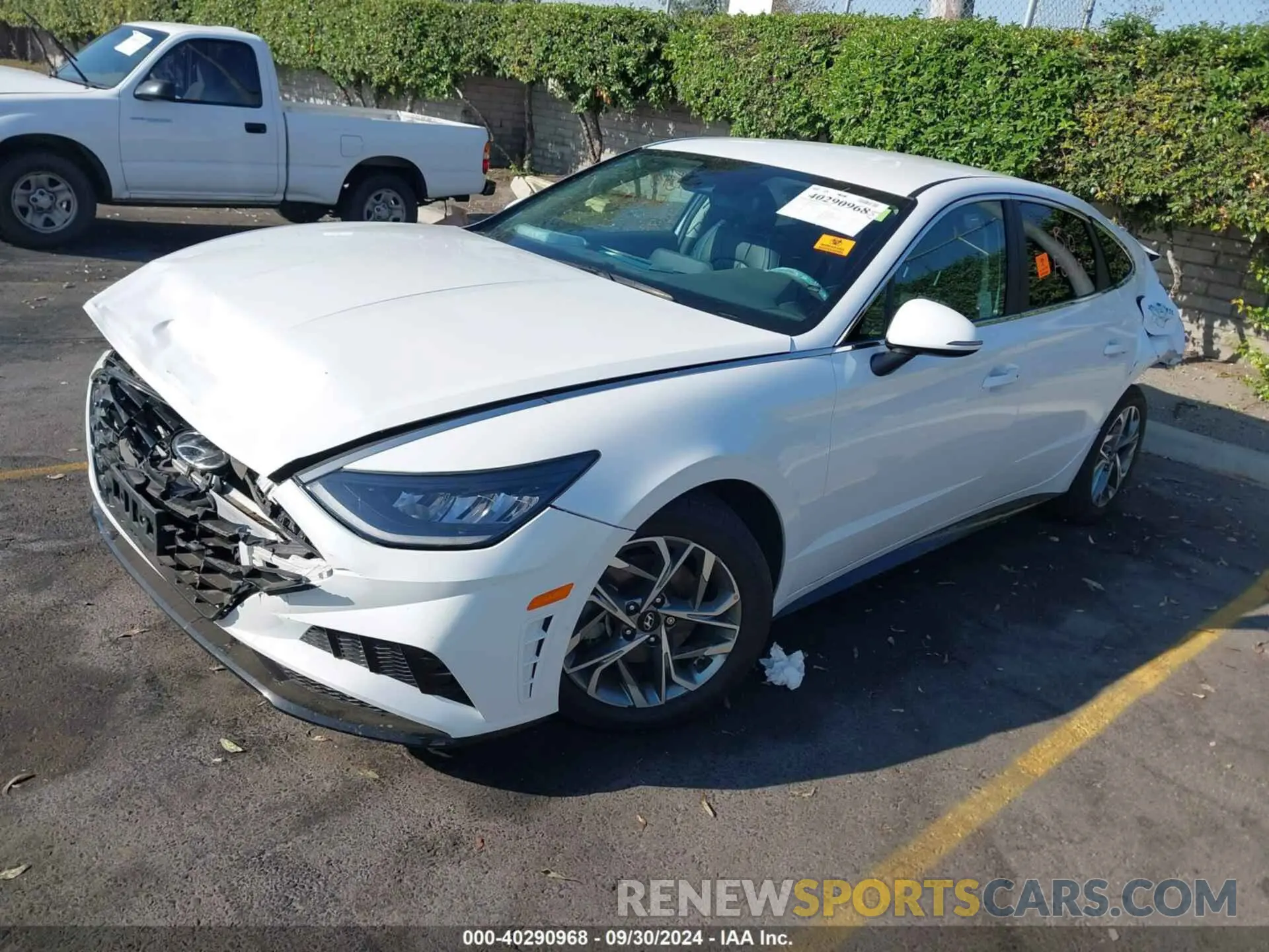 2 Photograph of a damaged car KMHL64JA7NA215155 HYUNDAI SONATA 2022